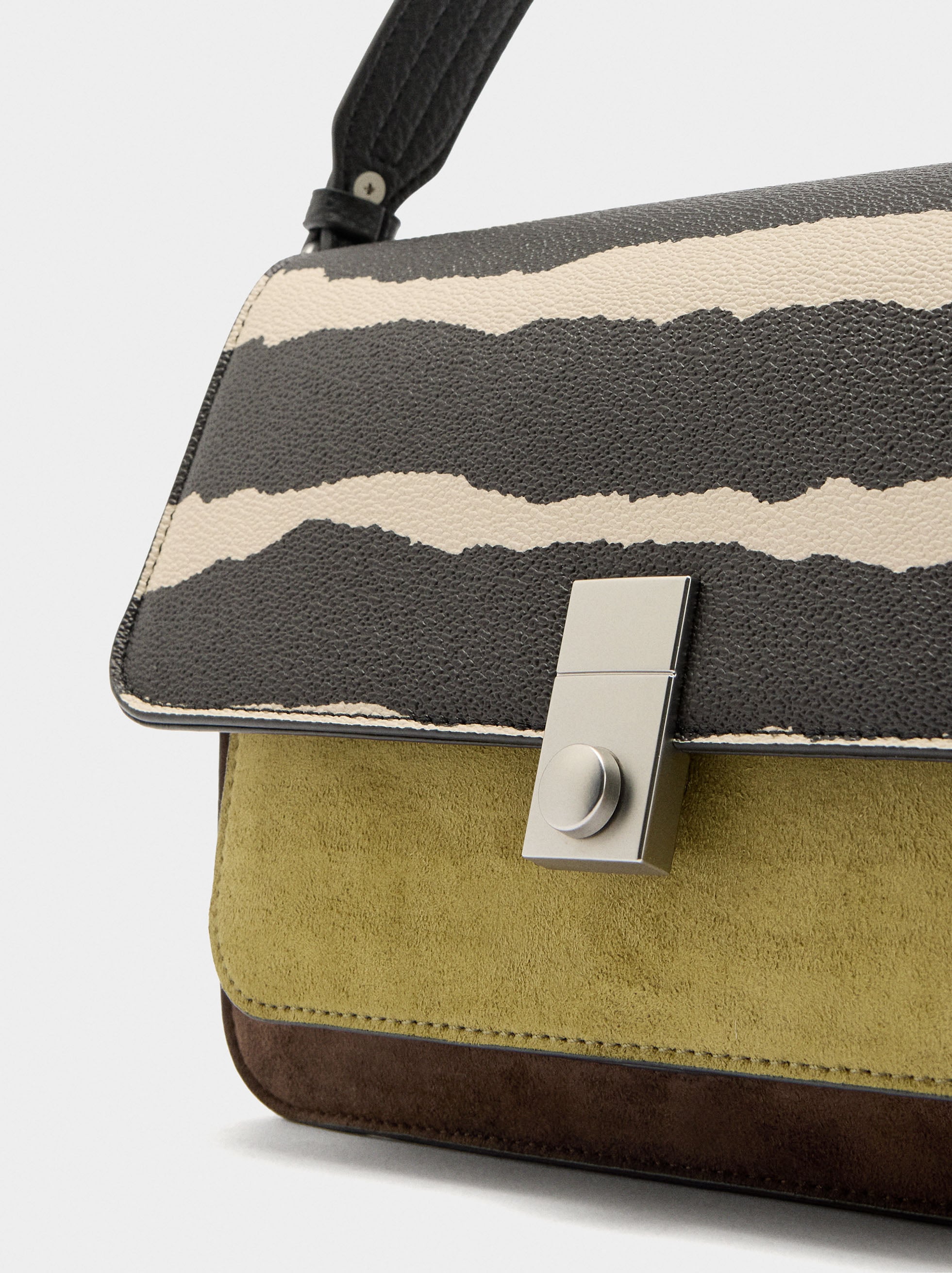 Bolso Bandolera Estampado Animal Con Solapa