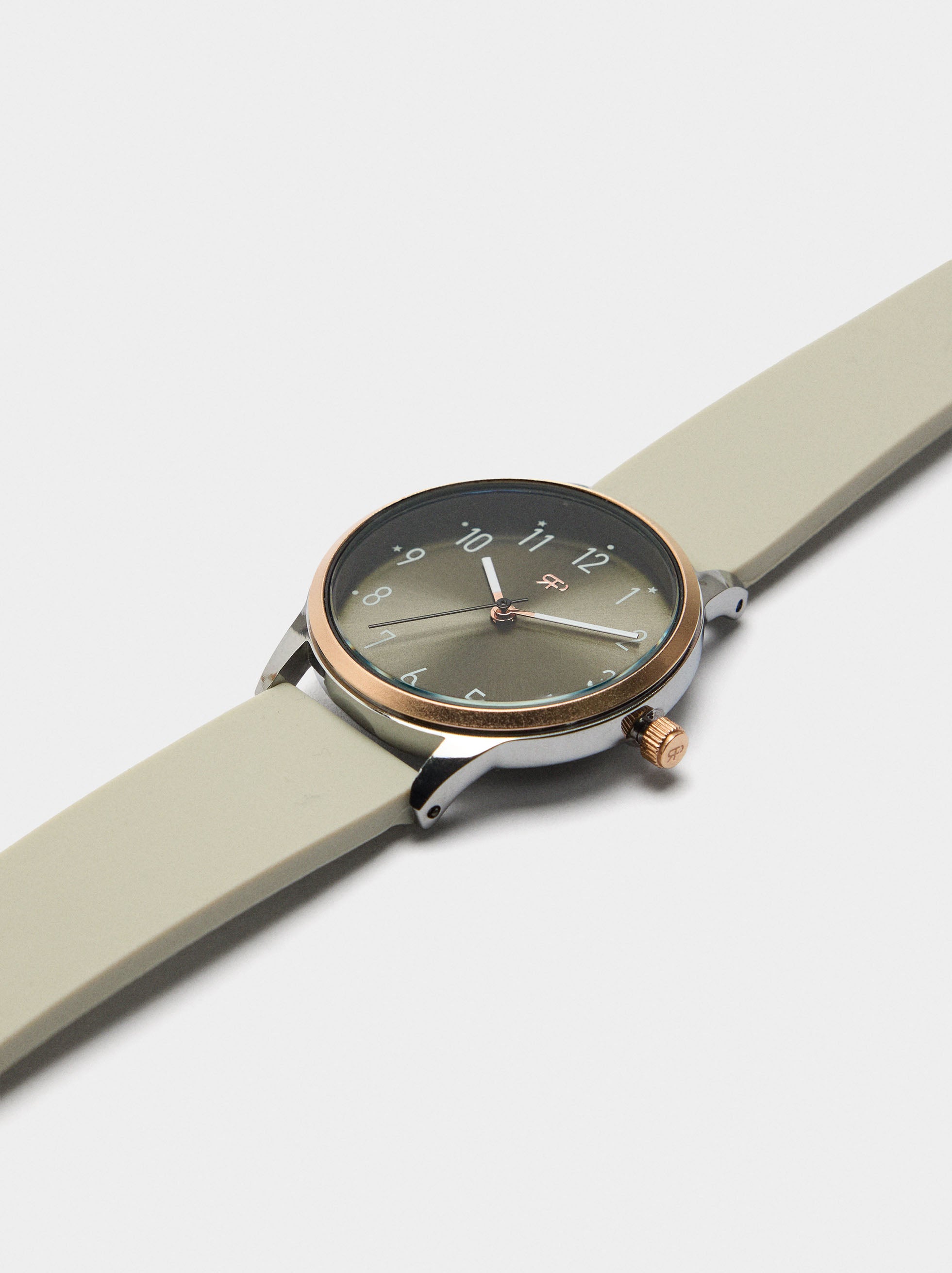 Reloj Bicolor Con Pulsera De Silicona