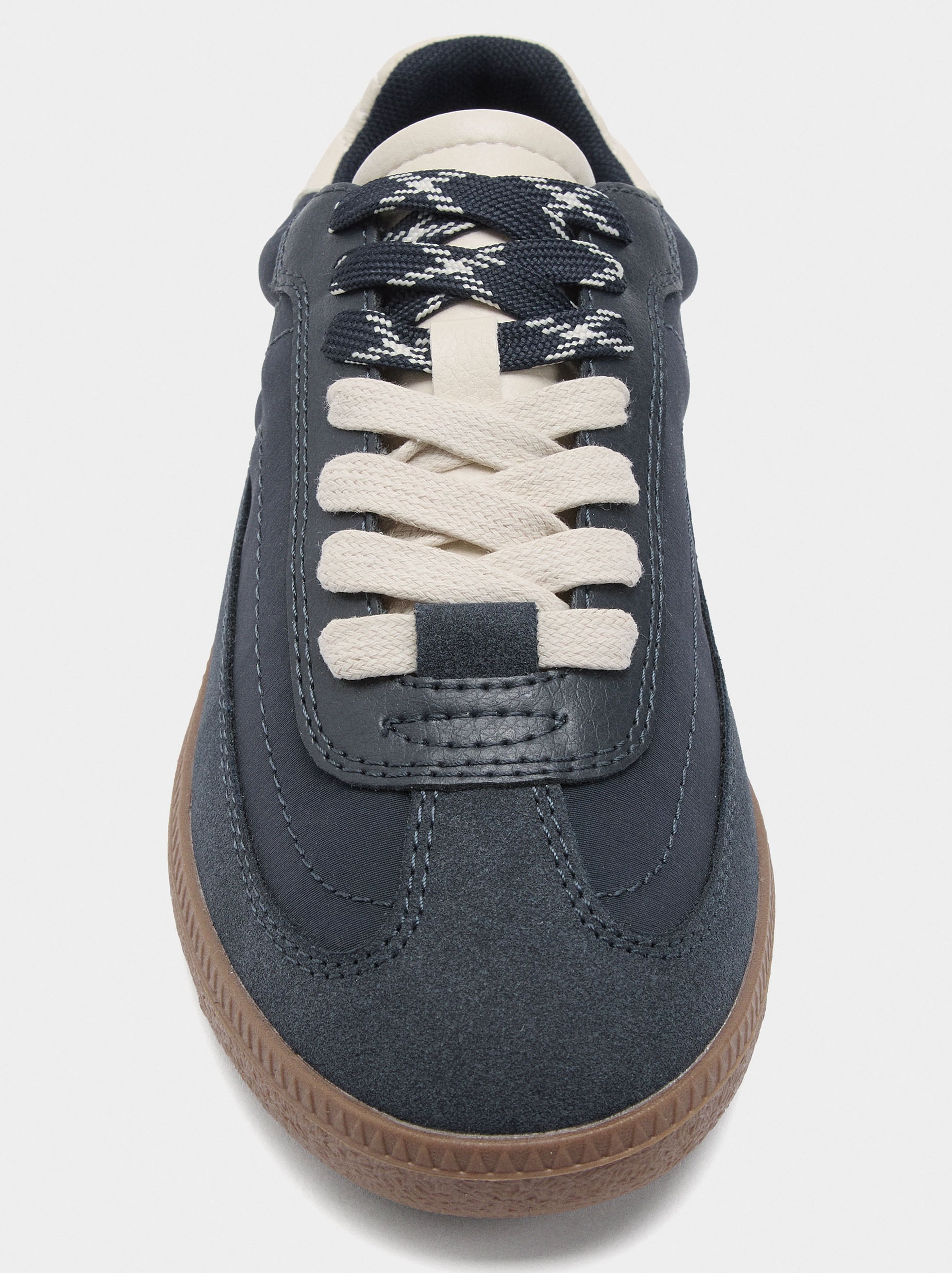 Zapatillas Contraste Con Doble Cordón