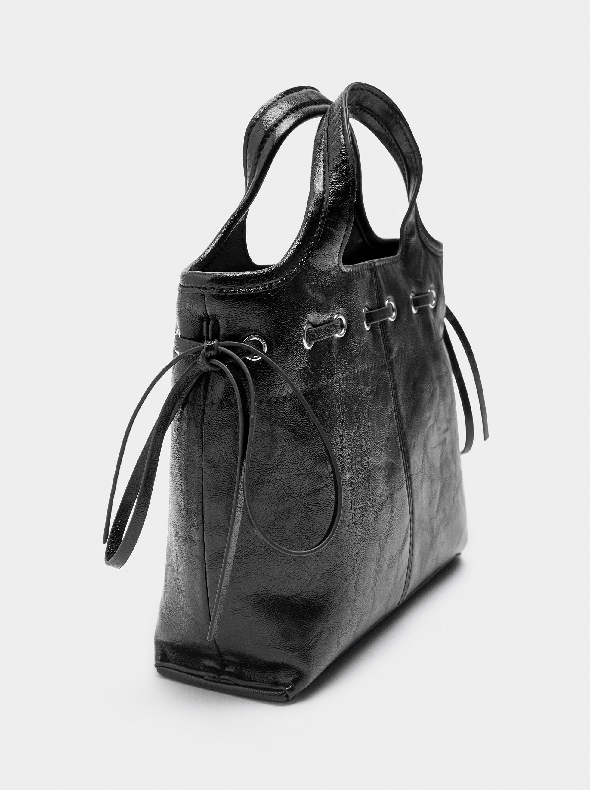 Bolso Tote Con Cordones Efecto Craquelado