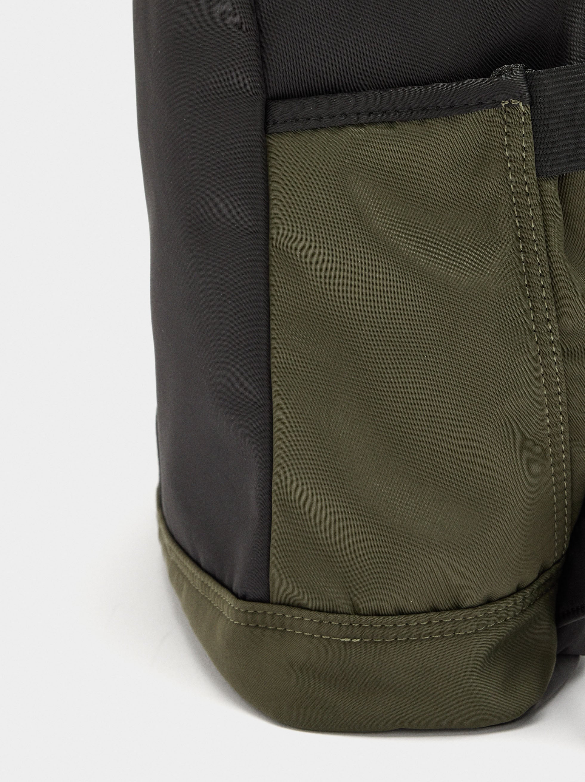 Mochila Color Block De Nylon Para Portátil 15"