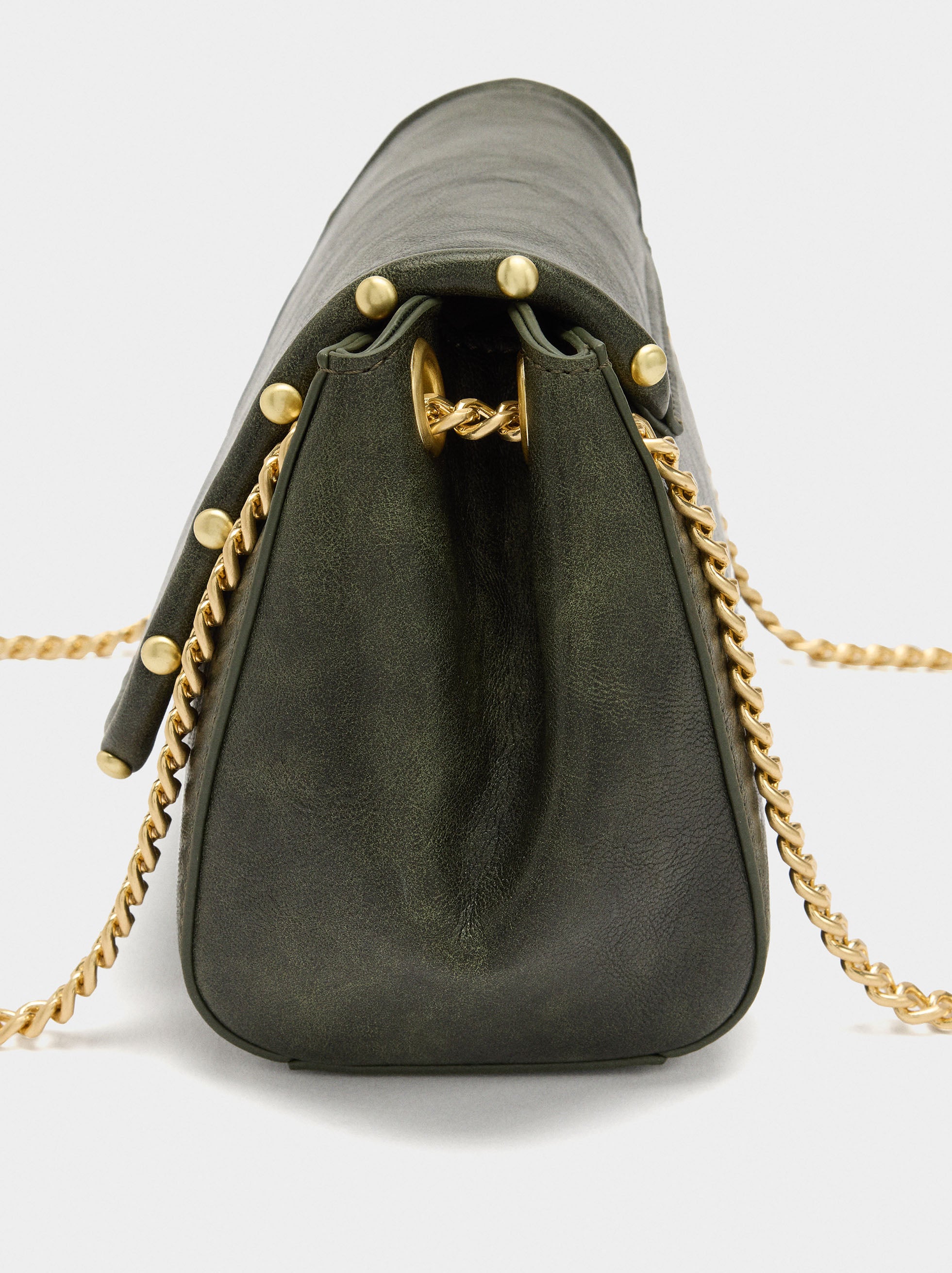 Bolso De Hombro Con Solapa Y Tachuelas