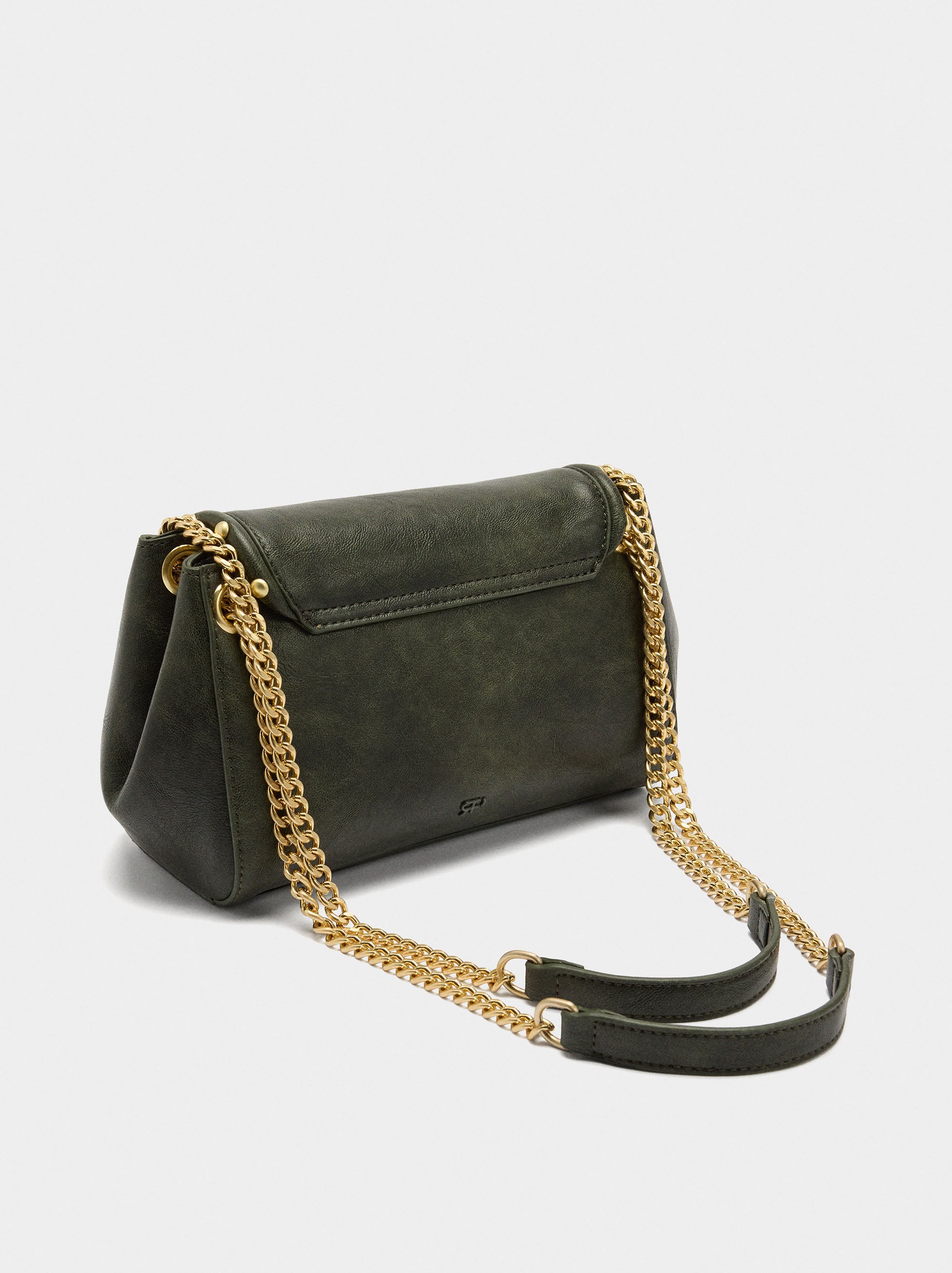 Bolso De Hombro Con Solapa Y Tachuelas