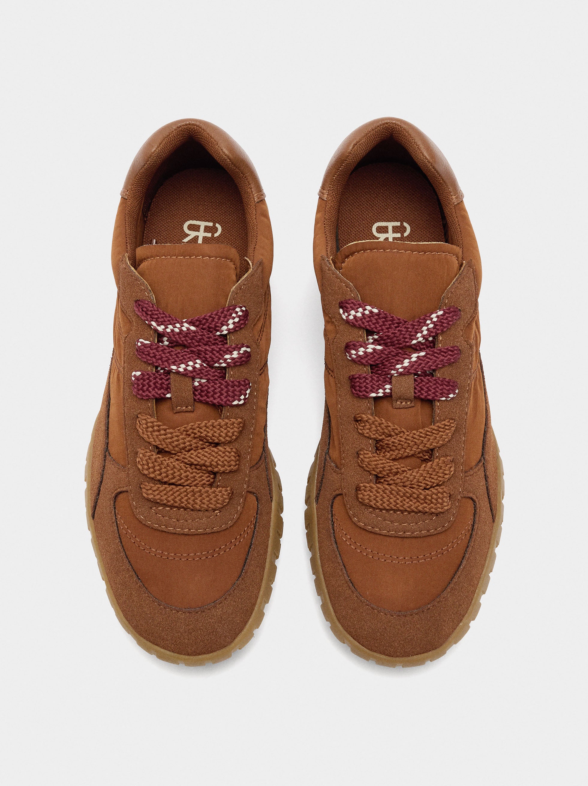 Zapatillas Monocromáticas