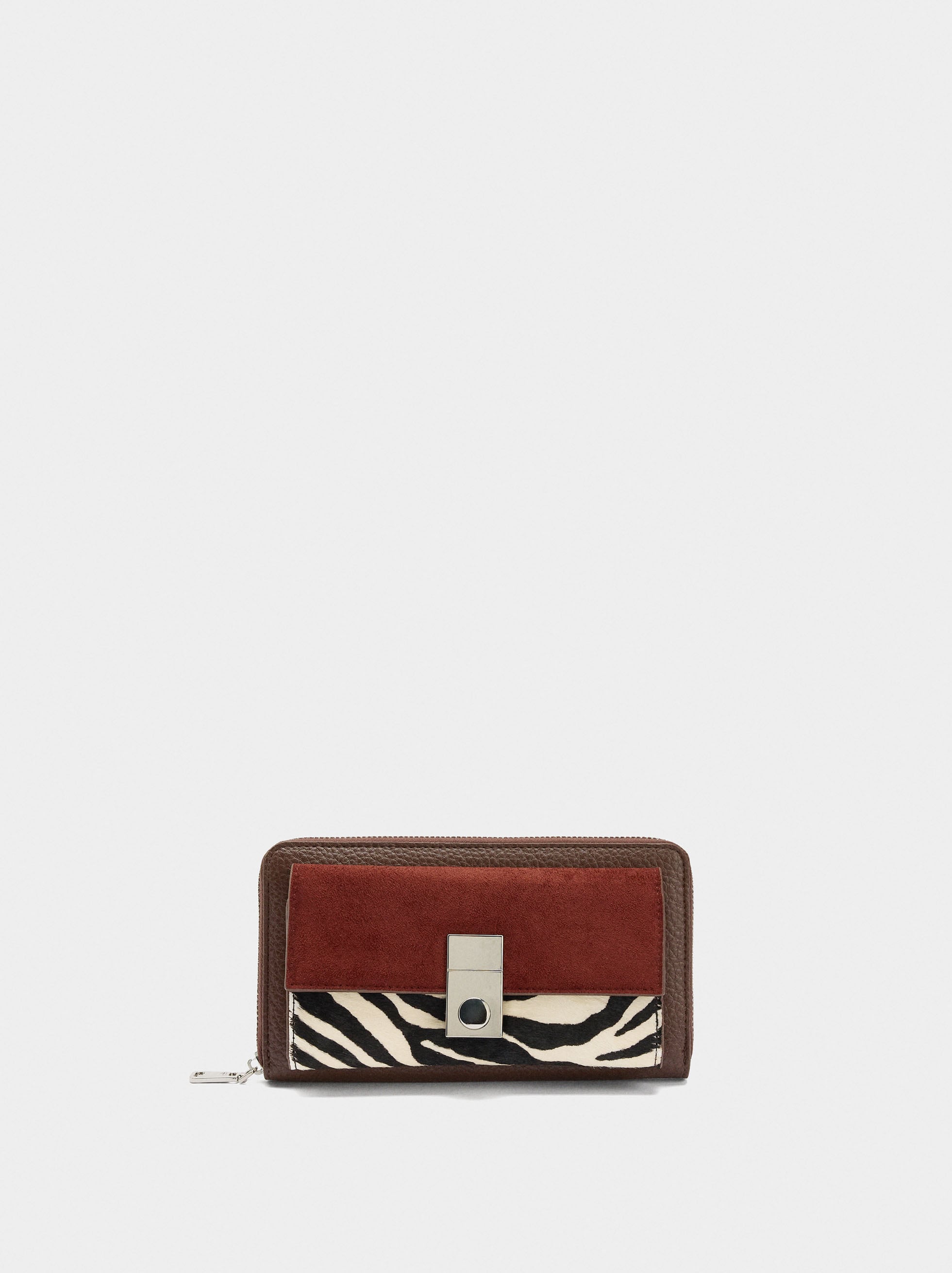 Cartera Detalles De Piel Con Solapa
