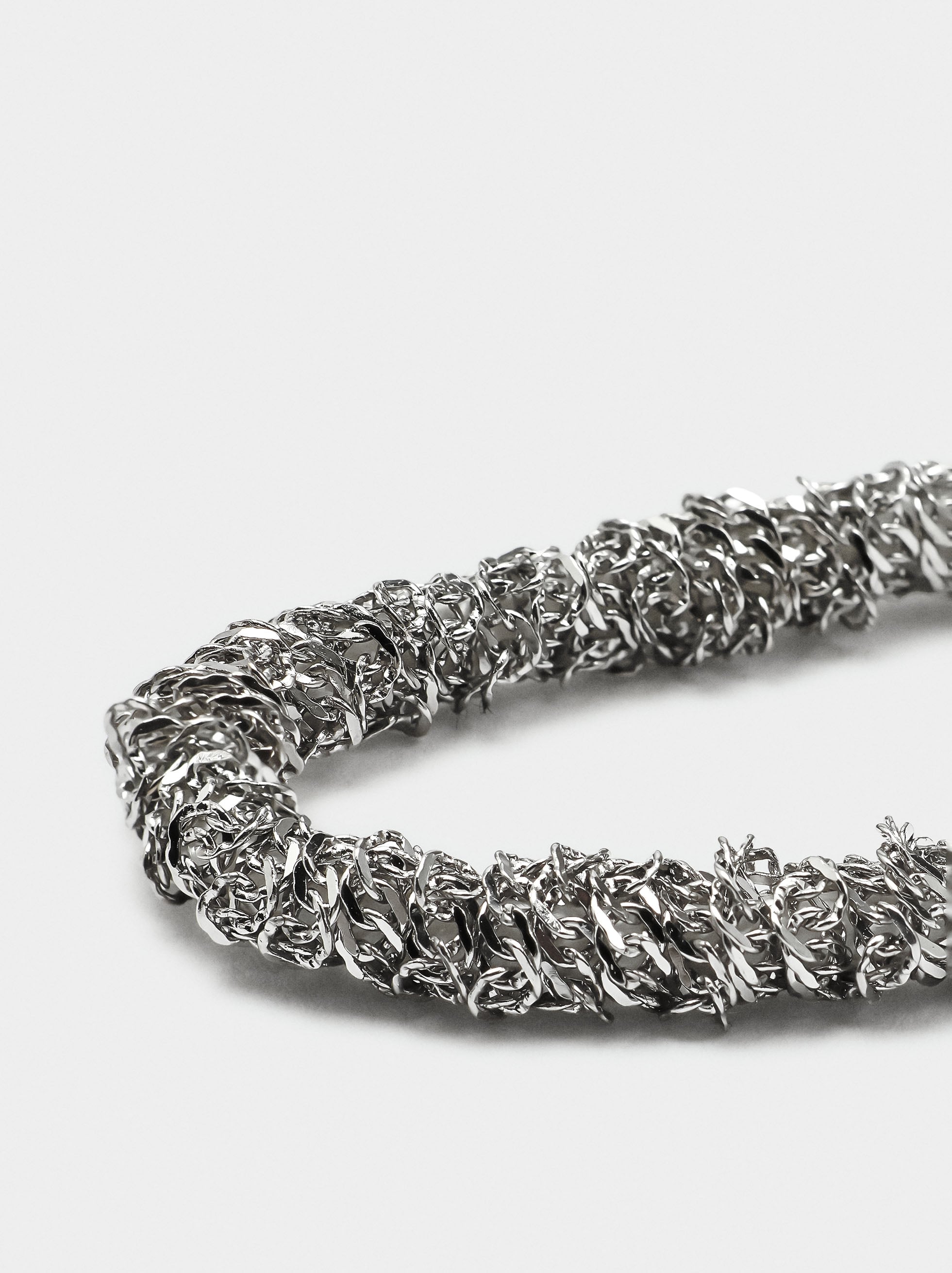 Pulsera Tubular Con Eslabones Entrelazados - Acero Inoxidable