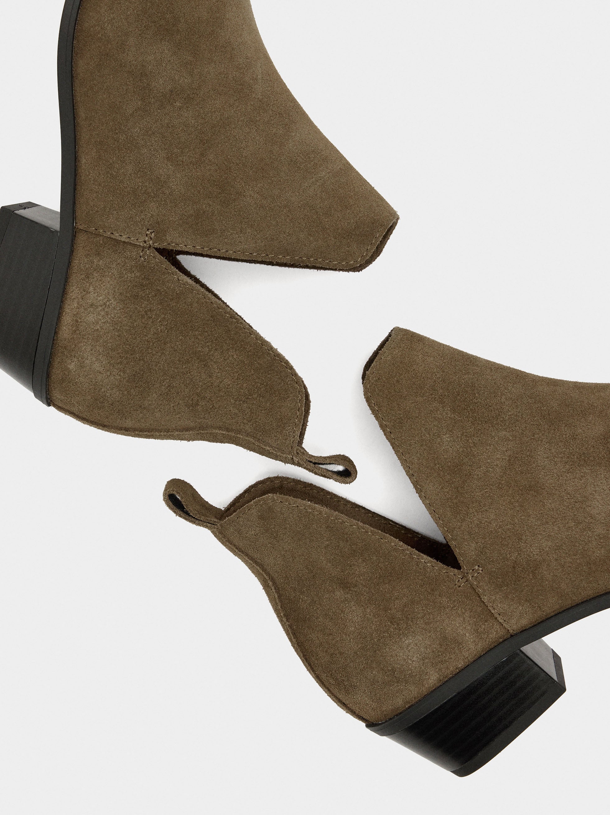 Botines Cowboy De Piel Con Aberturas