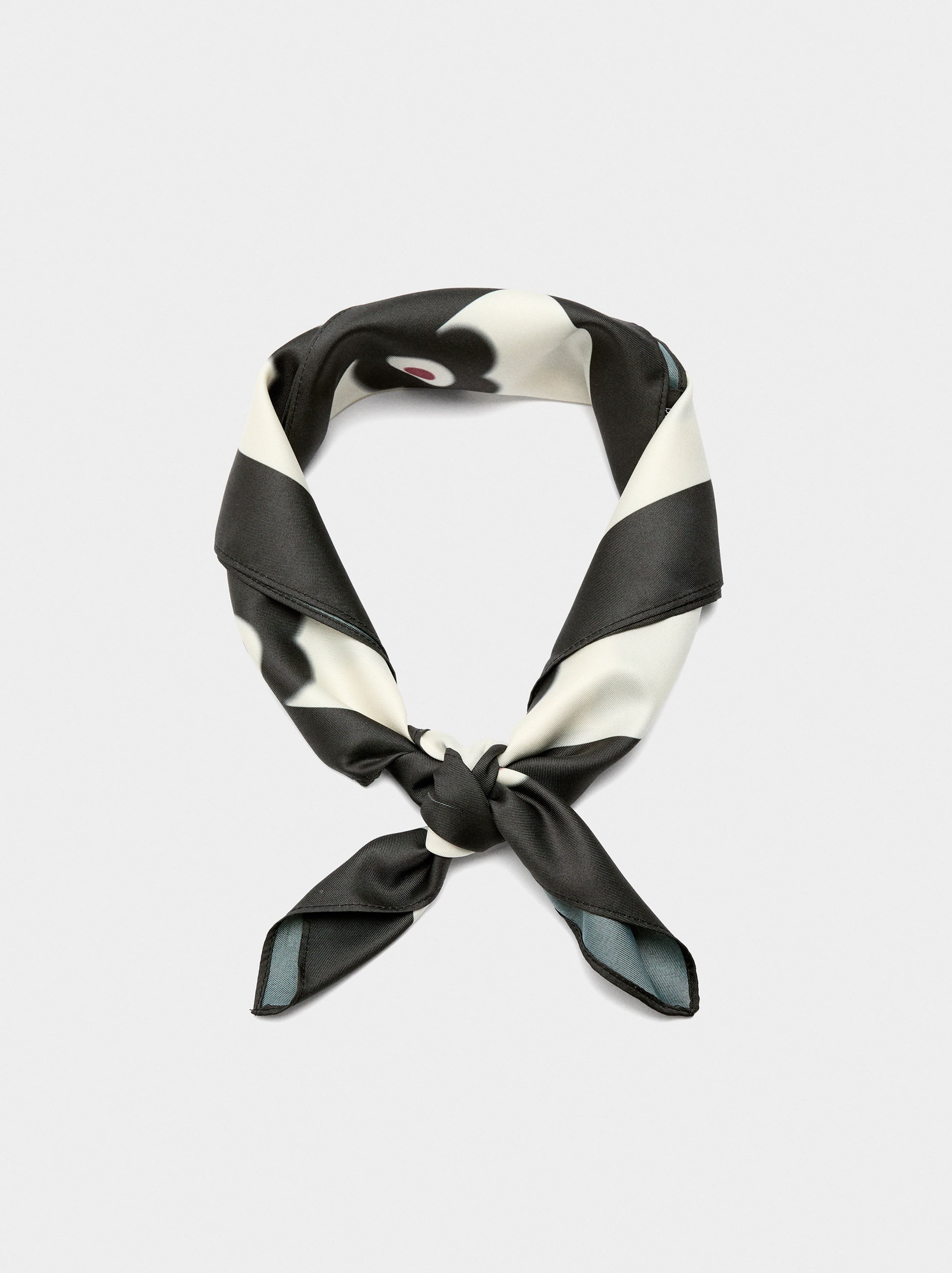 Pañuelo Cuadrado Estampado Acetinado