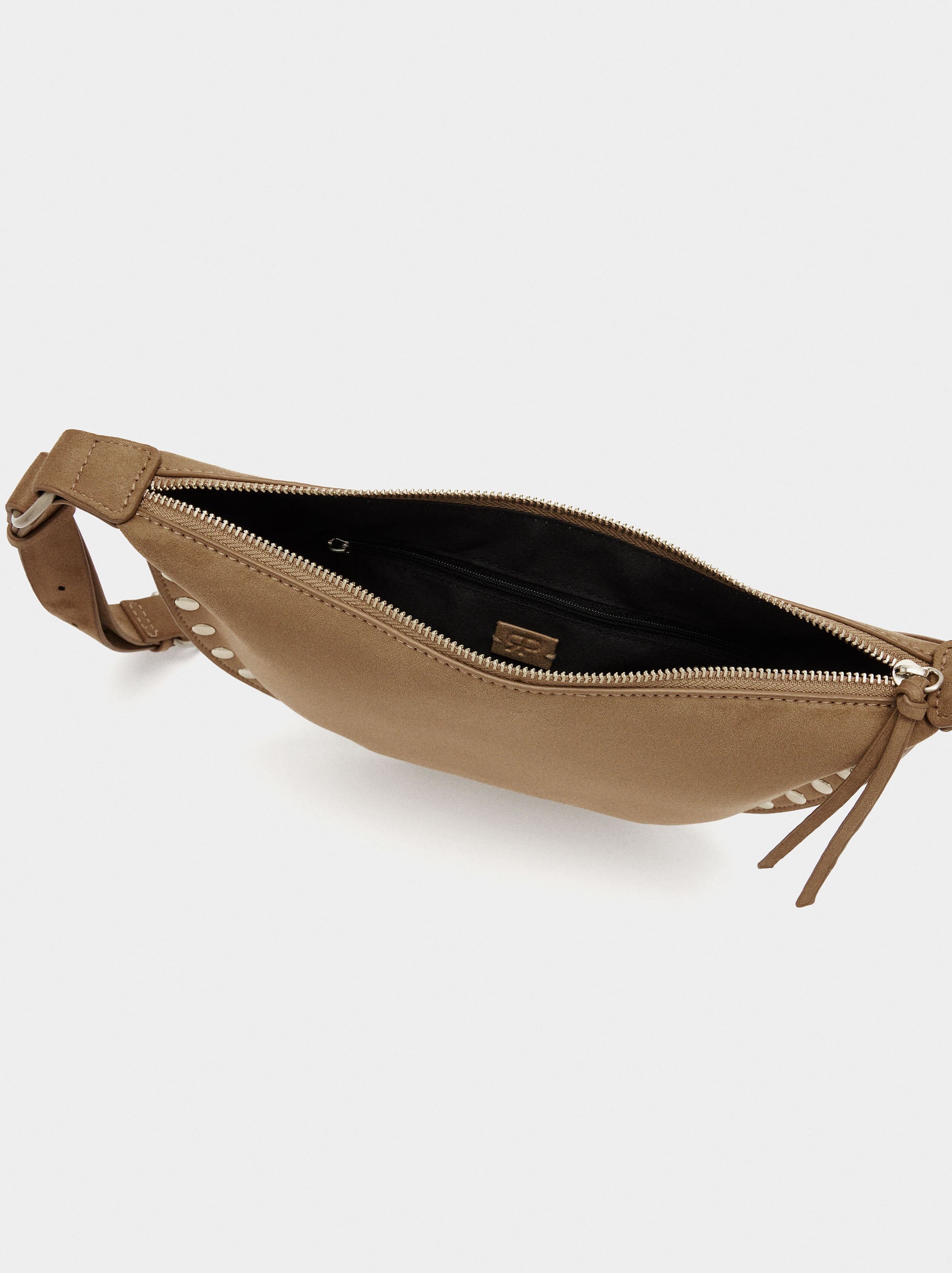 Bolso De Hombro Con Tachuelas Efecto Piel
