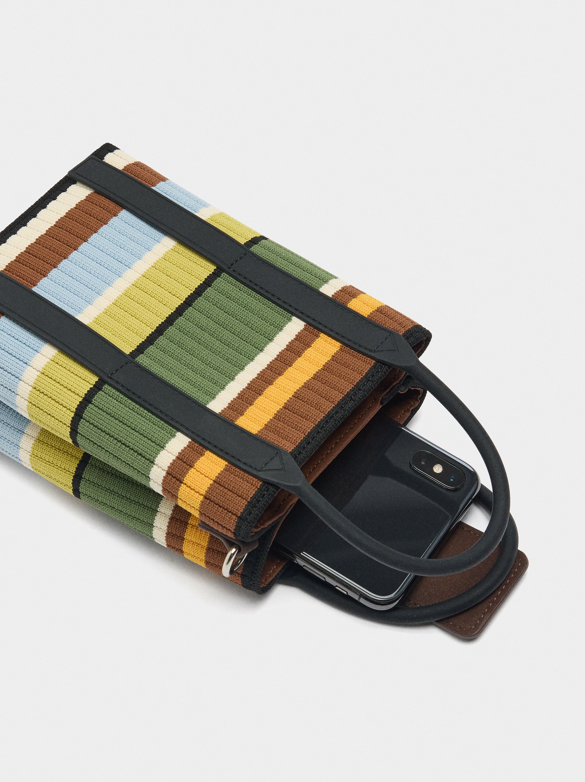 Bolsa Para Móvil De Punto Con Rayas
