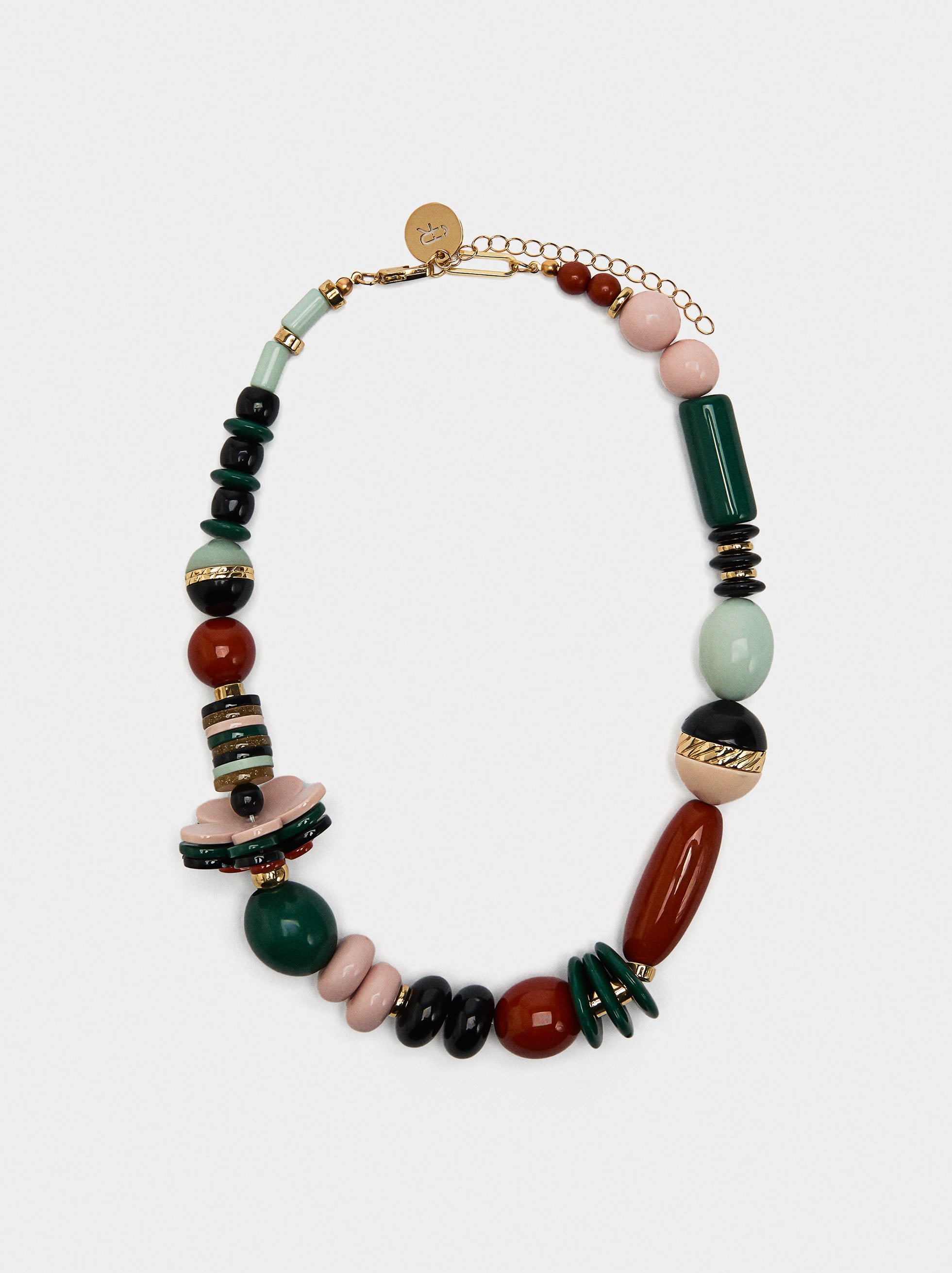 Collar Corto Con Cuentas De Resina