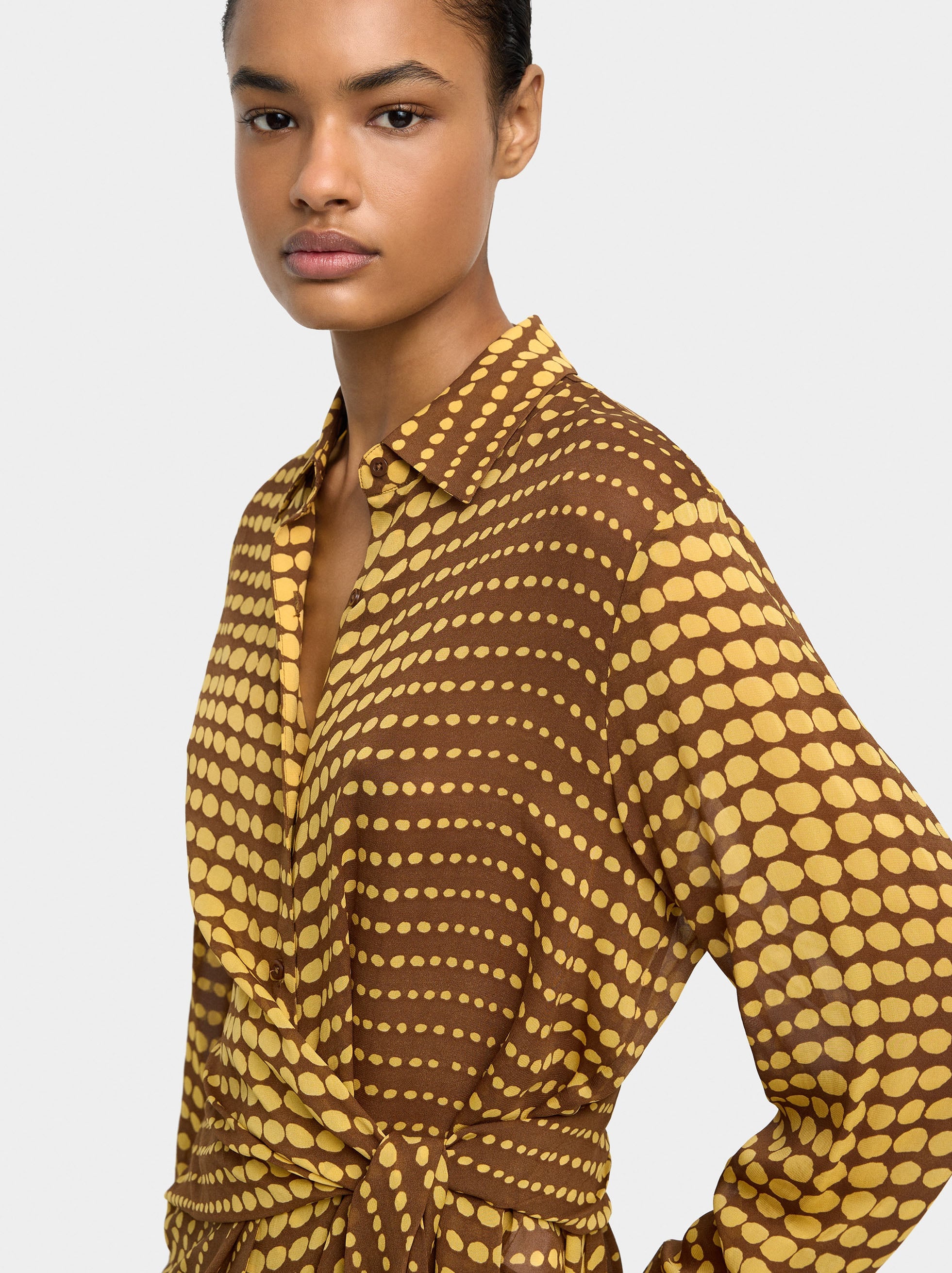 Camisa Estampada Con Nudo