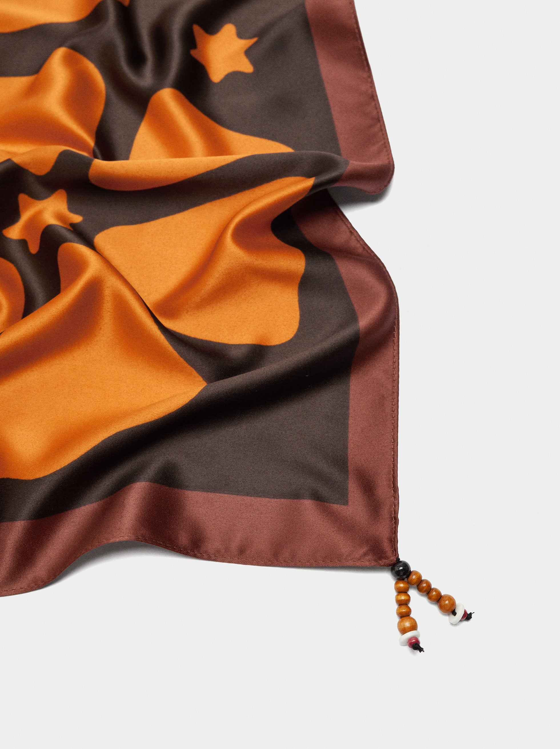 Pañuelo Cuadrado Estampado Acetinado