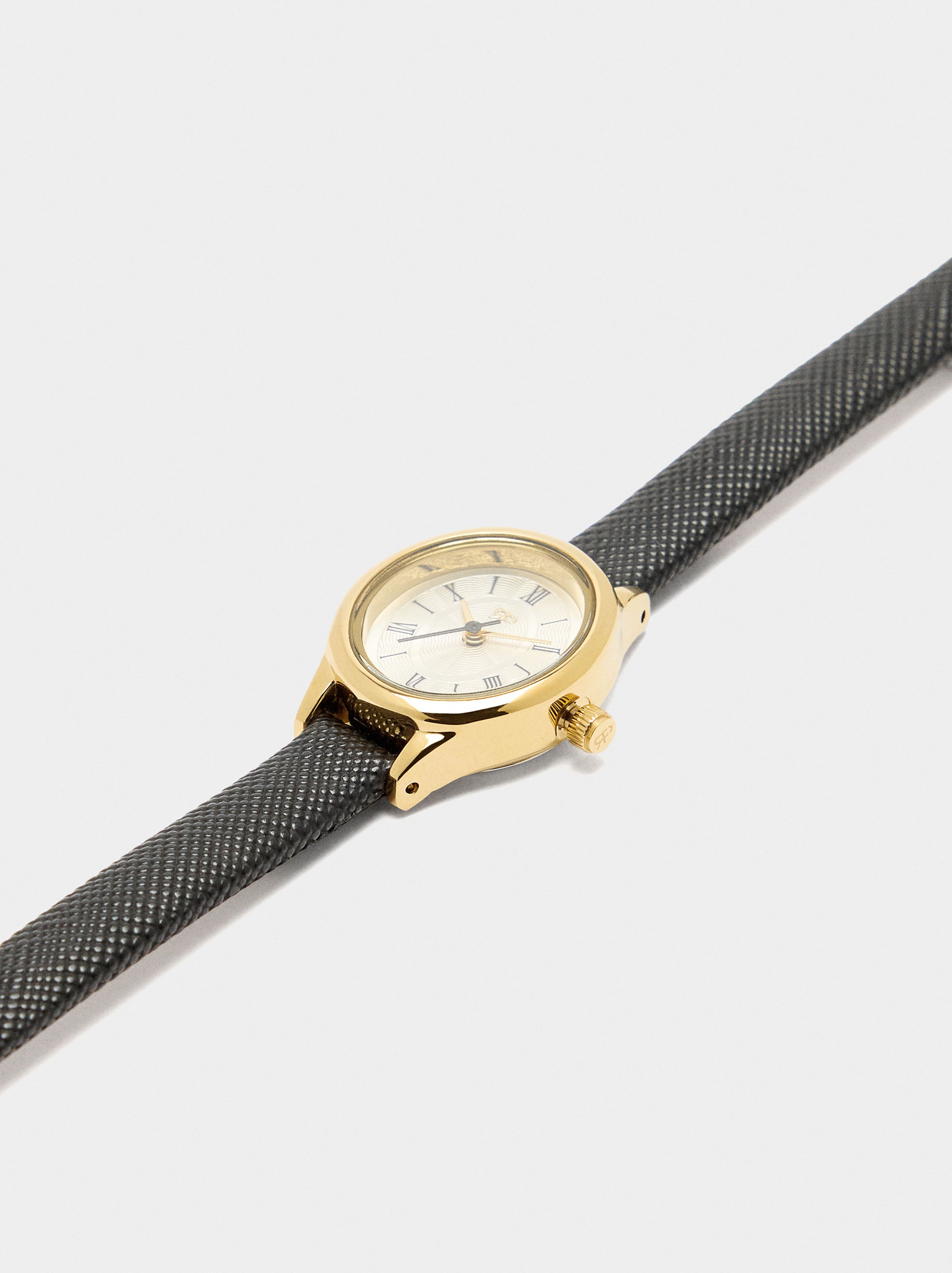 Reloj Ovalado Correa Con Textura