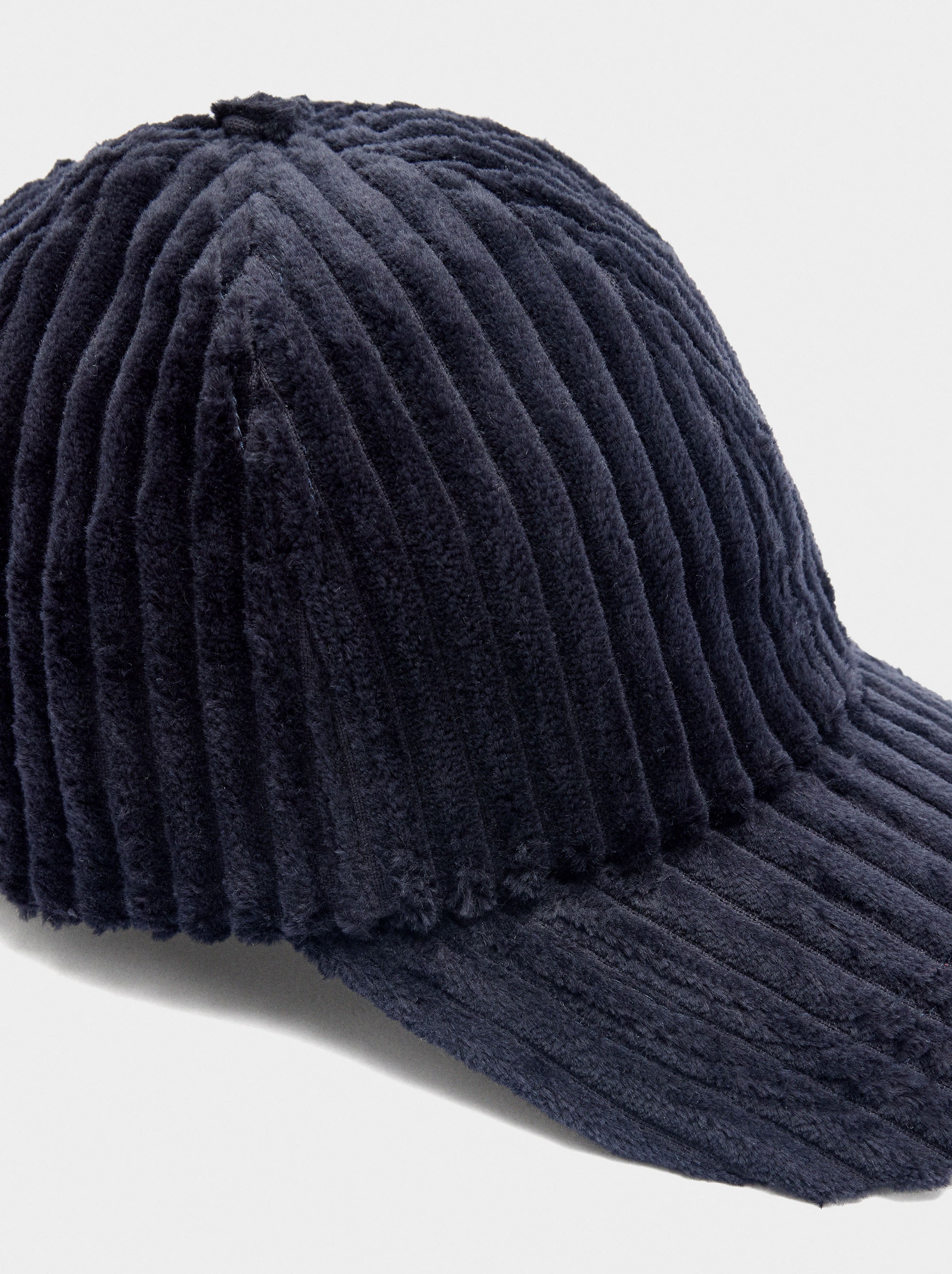 Gorra De Canalada De Terciopelo