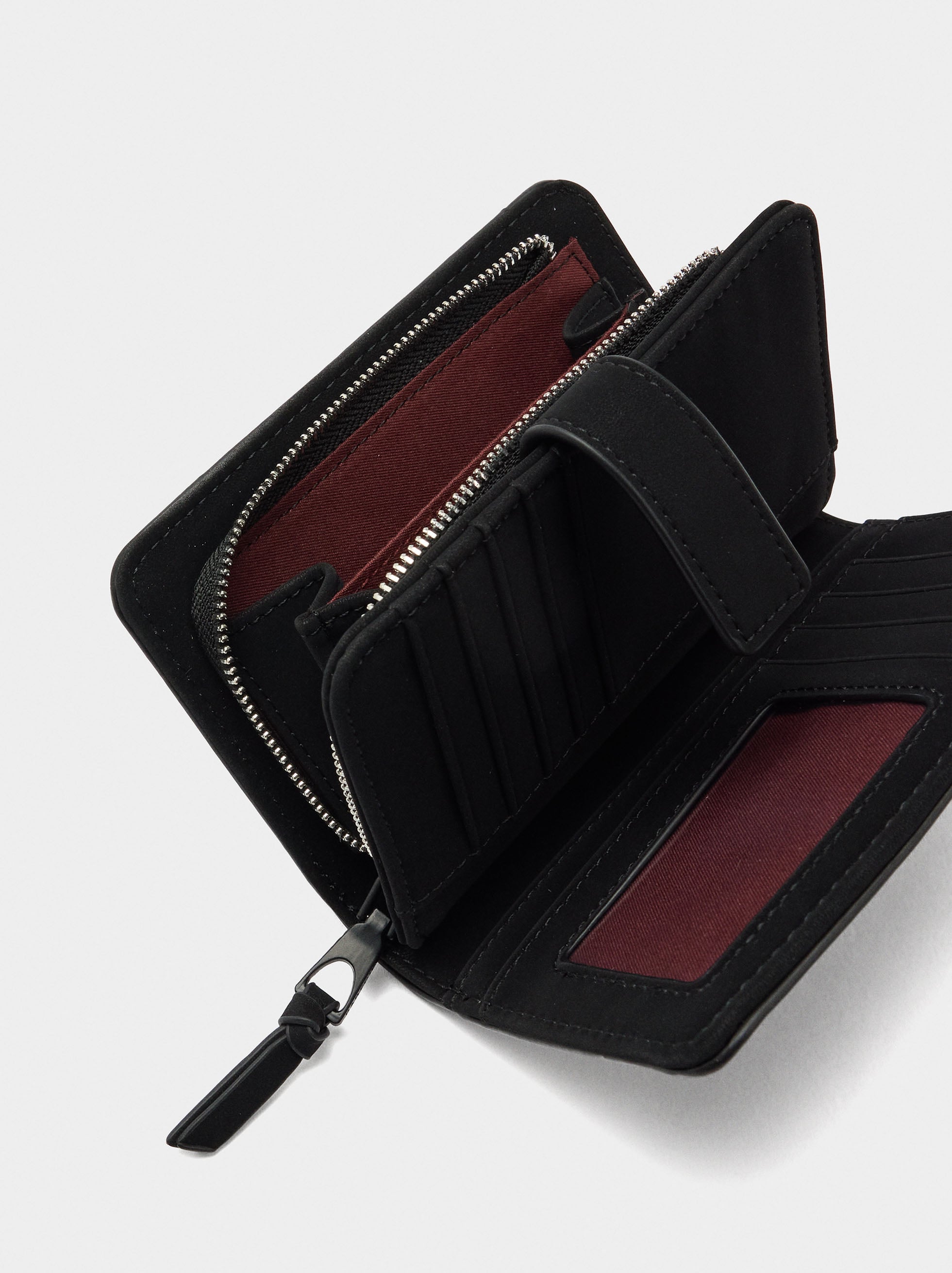 Cartera Lisa Con Textura Suave M
