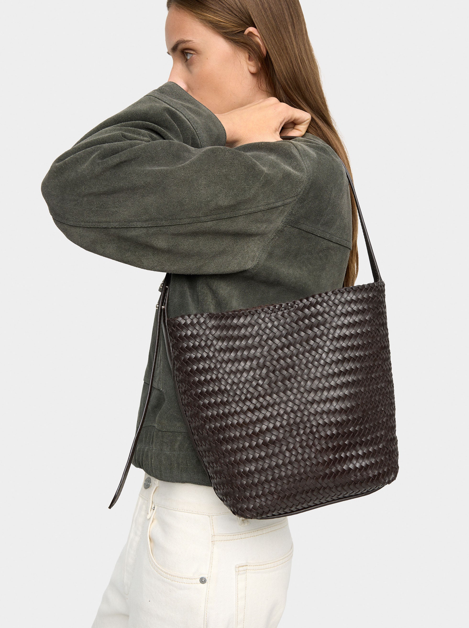 Bolso De Hombro Con Piel Trenzada