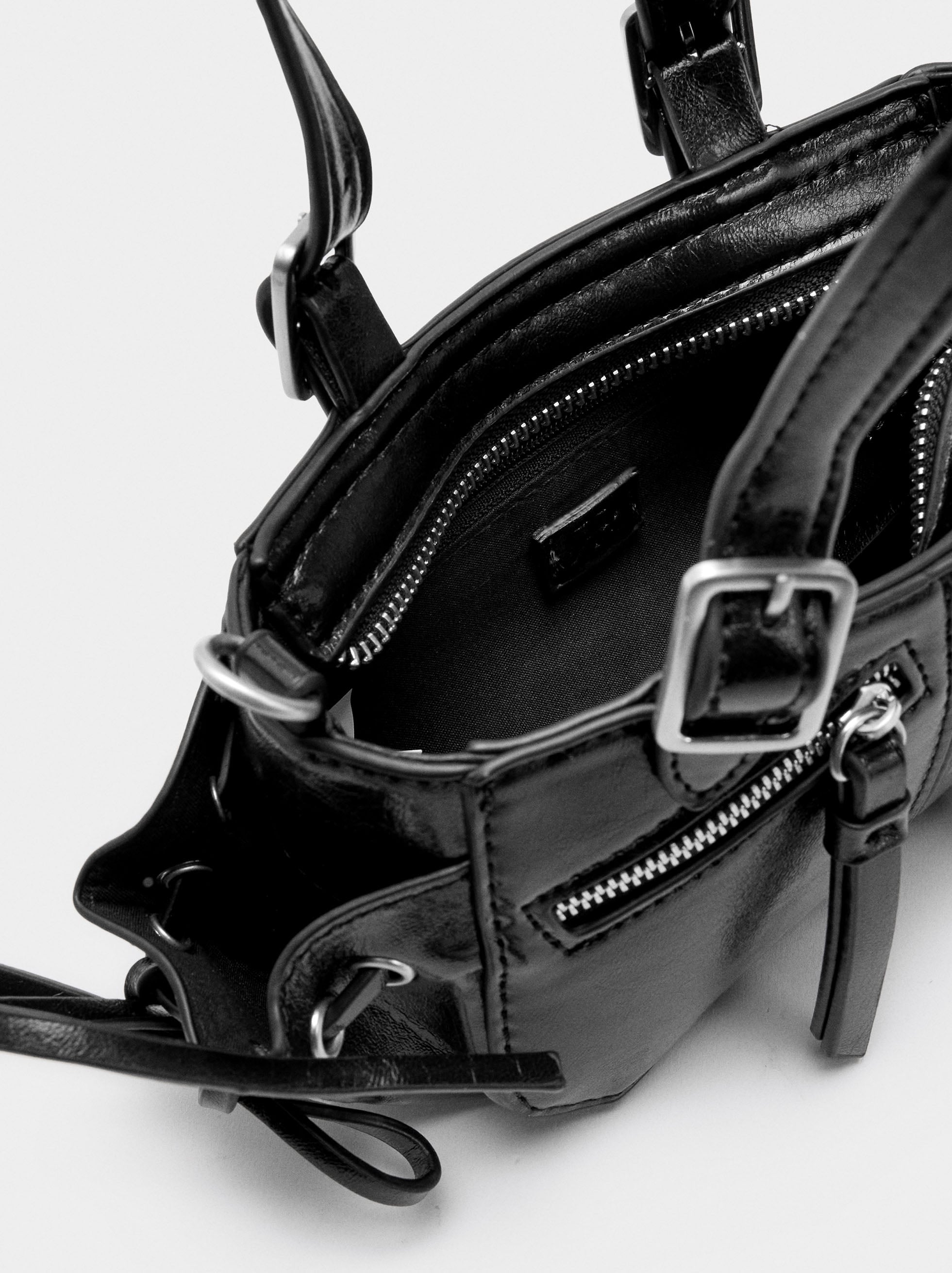 Mini Bolso De Mano Charolado