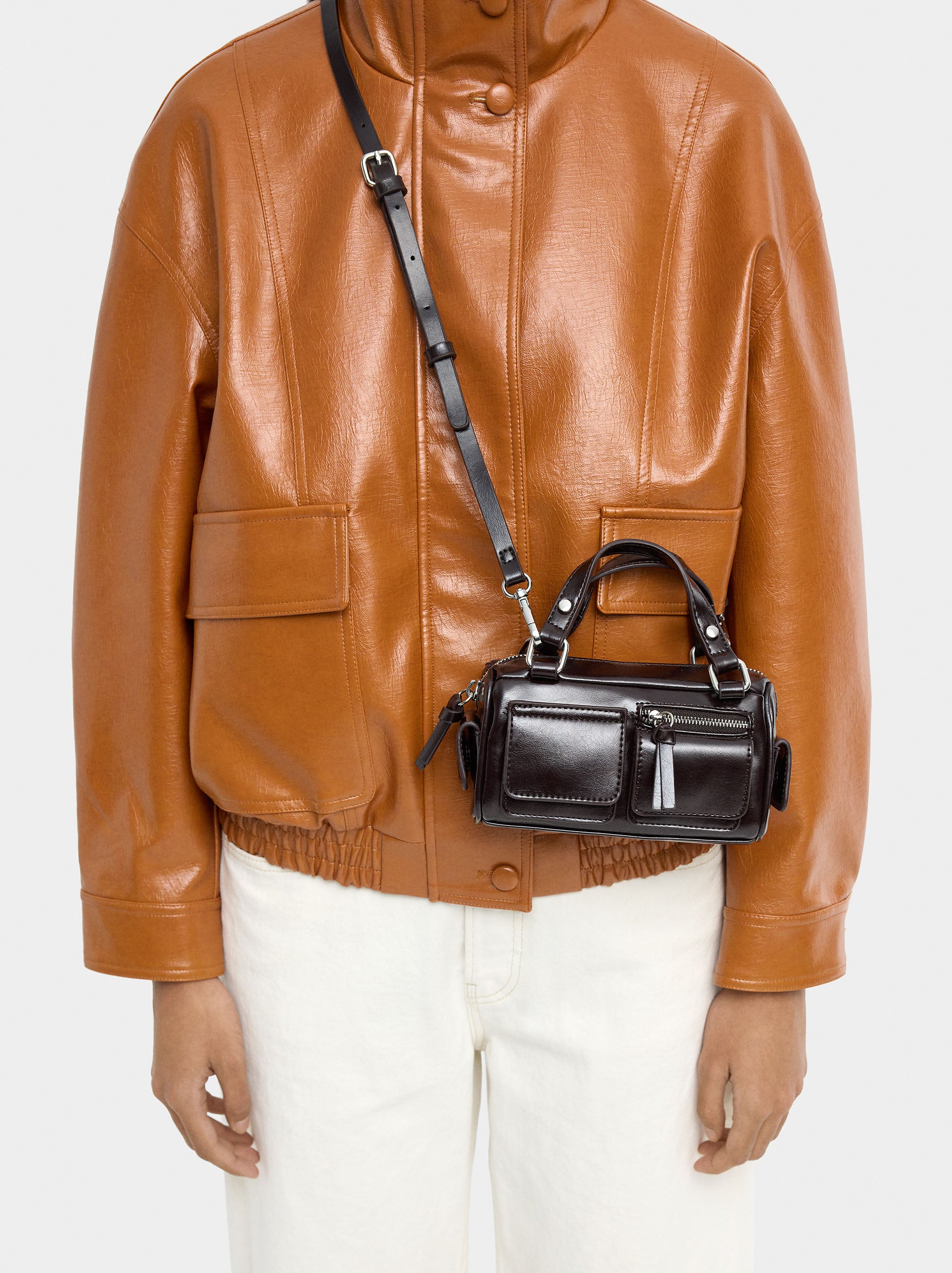 Mini Bolso De Mano Con Efecto Piel