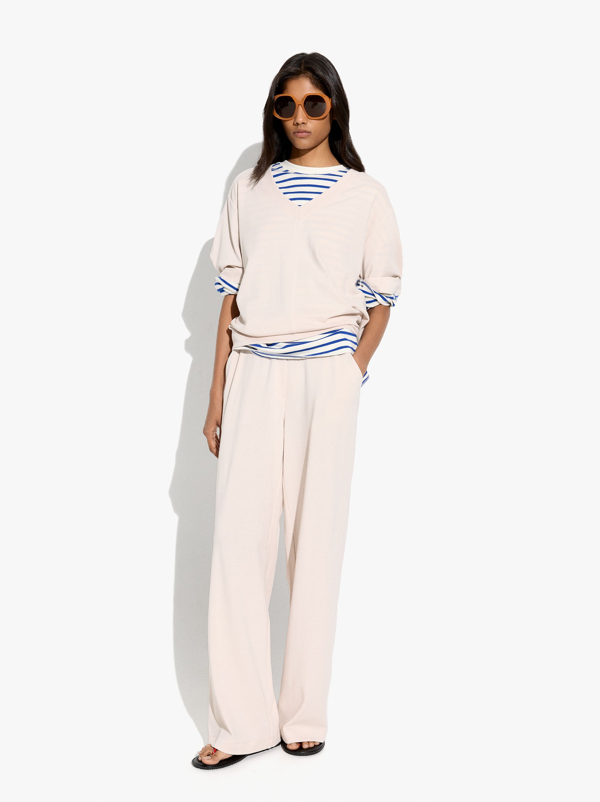 Pantalón Con Bolsillos Y Cintura Elástica