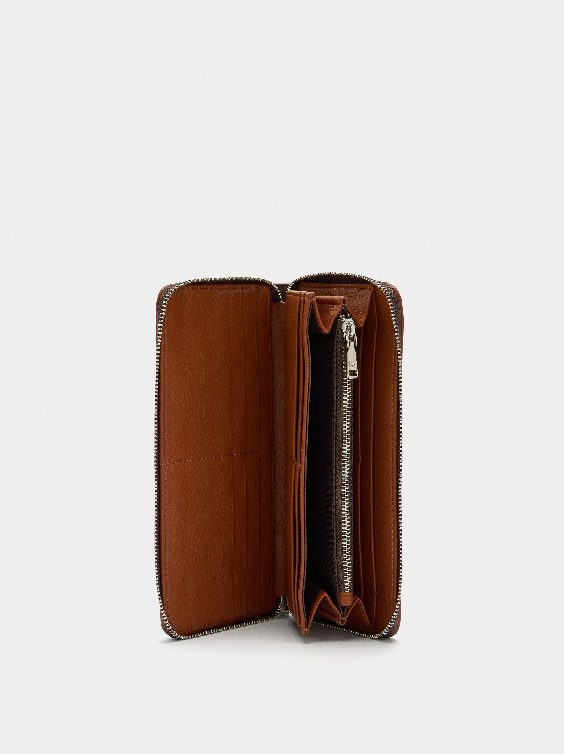 Cartera Con Textura Y Cierre De Cremallera