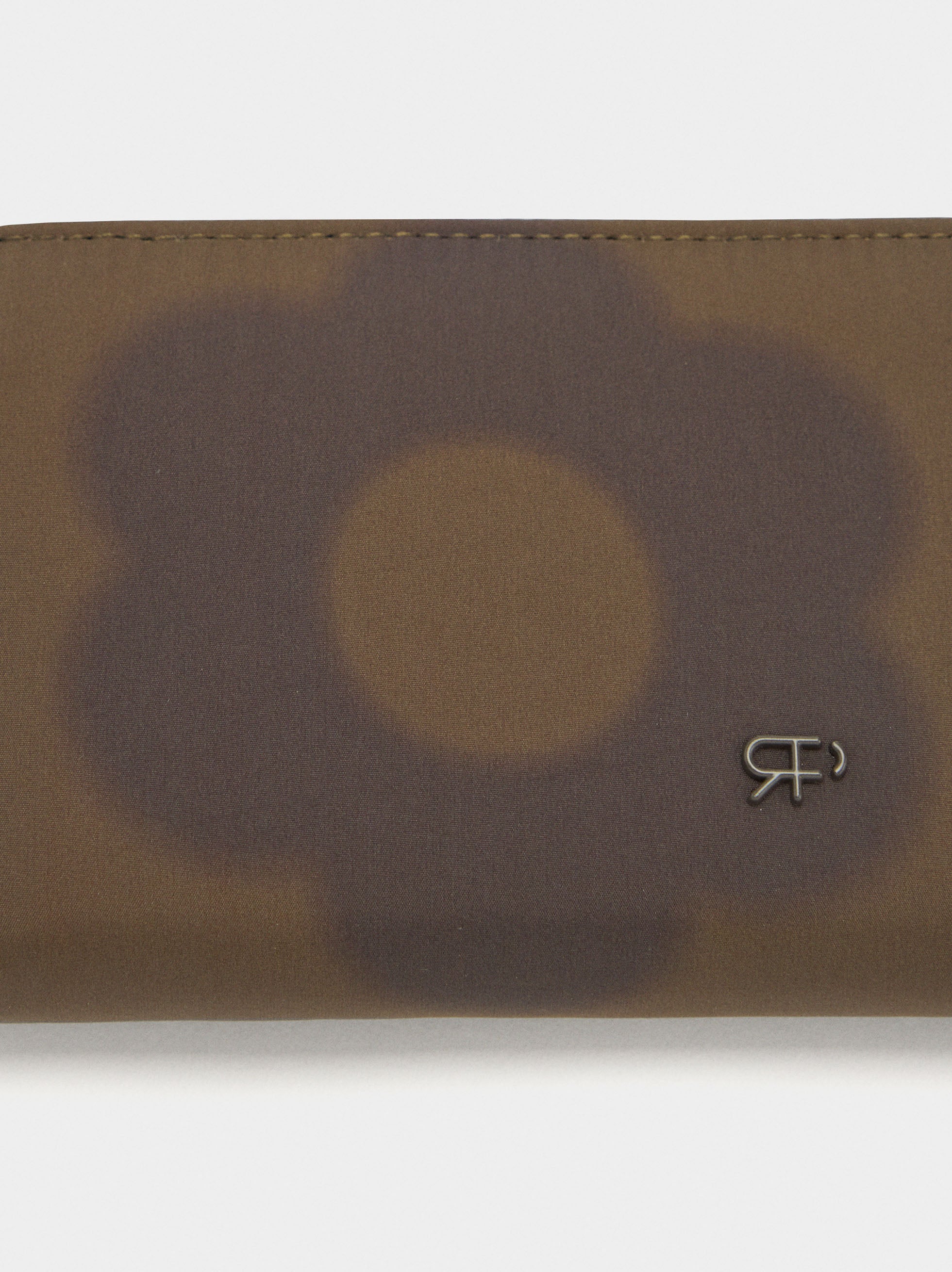 Cartera De Nylon Y Cierre De Cremallera
