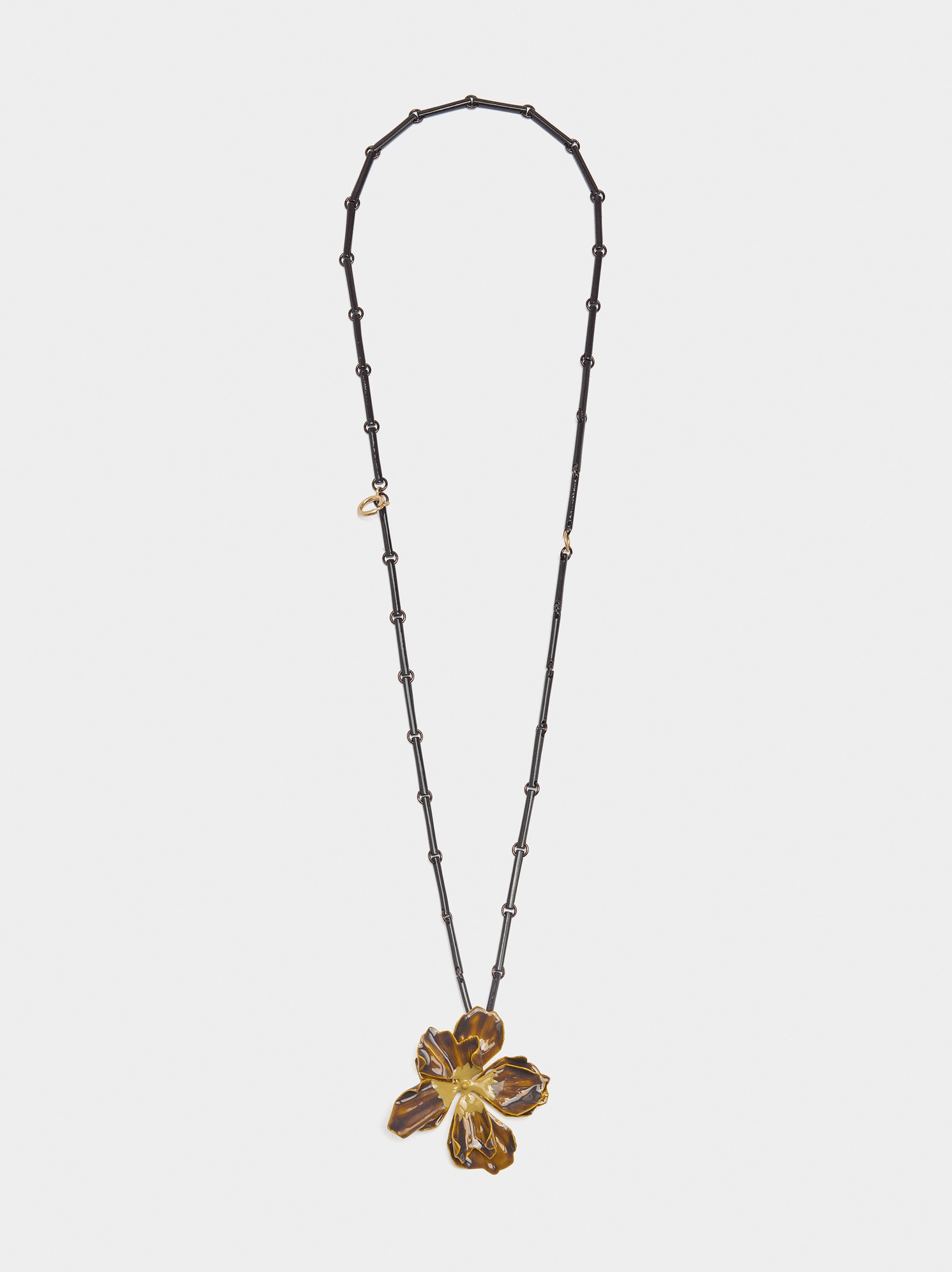 Collar Corto Doble Con Flor