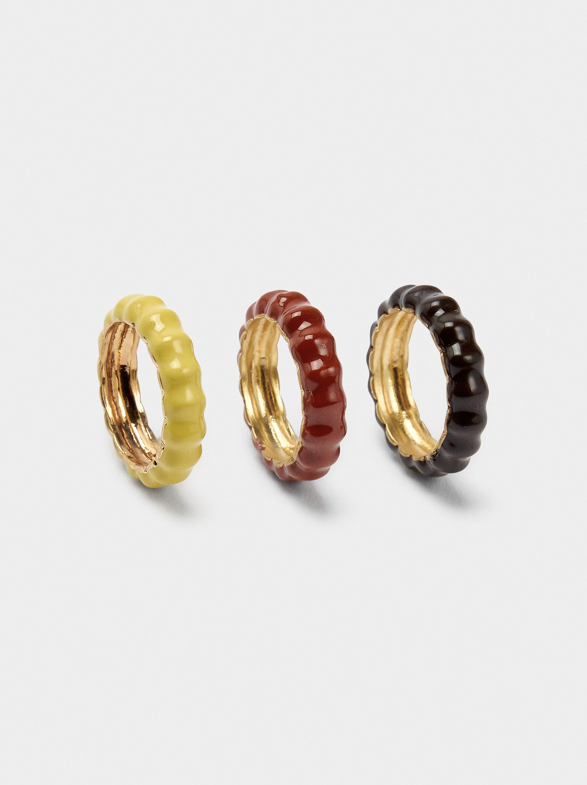 Set De Anillos Con Ondas Y Esmalte