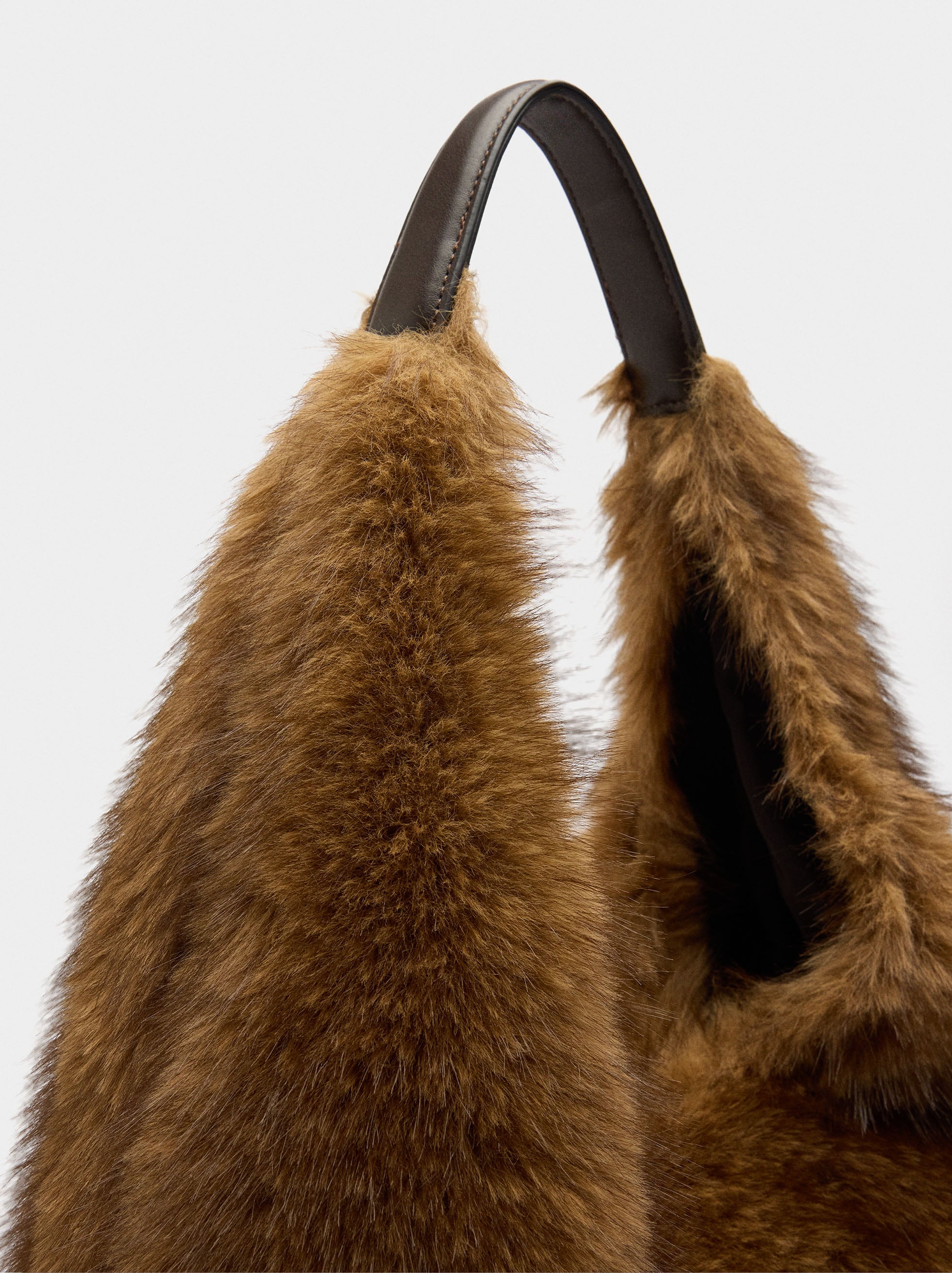 Bolso Hobo Efecto Pelo