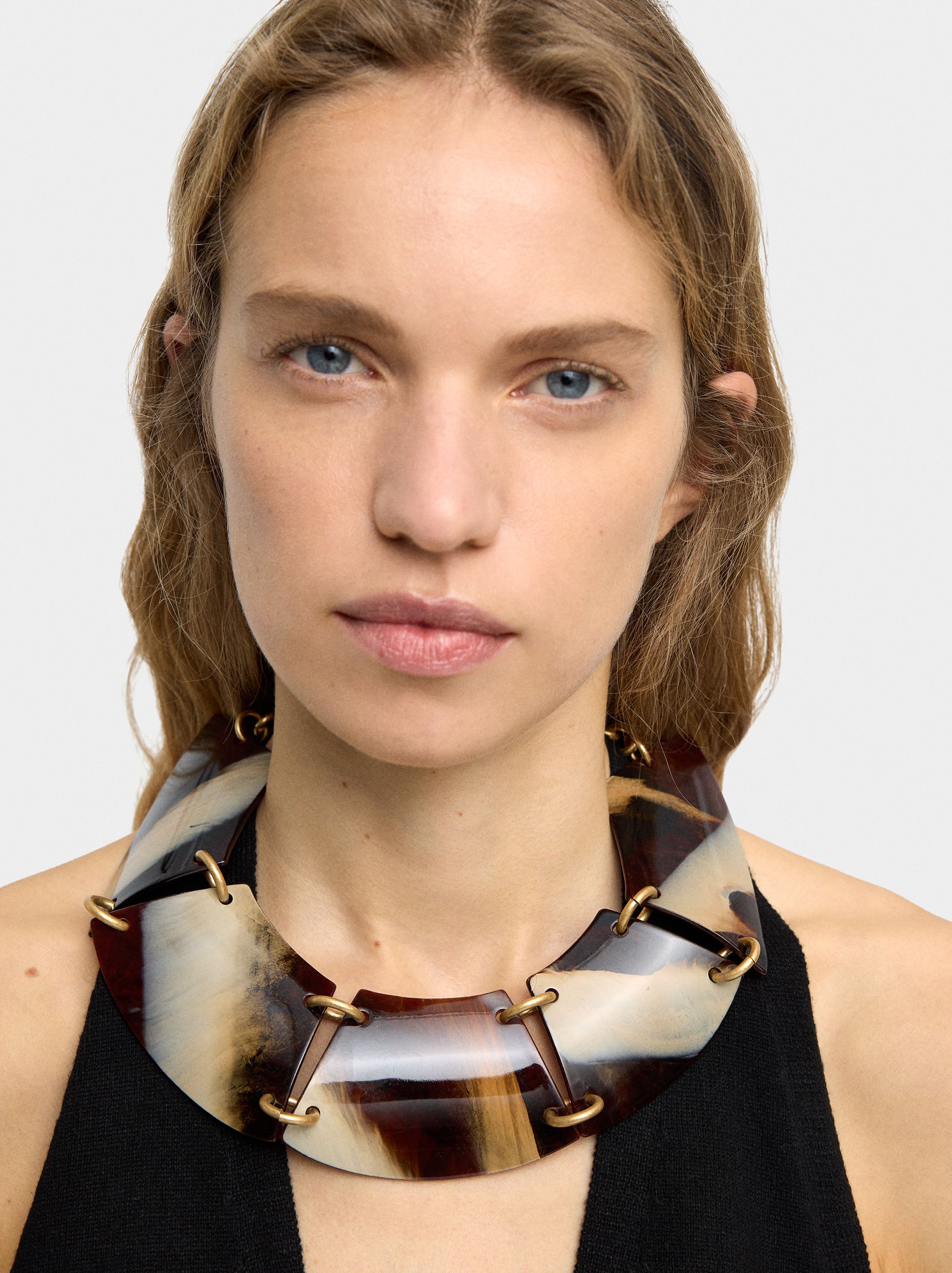 Maxi Collar Corto Efecto Piedra