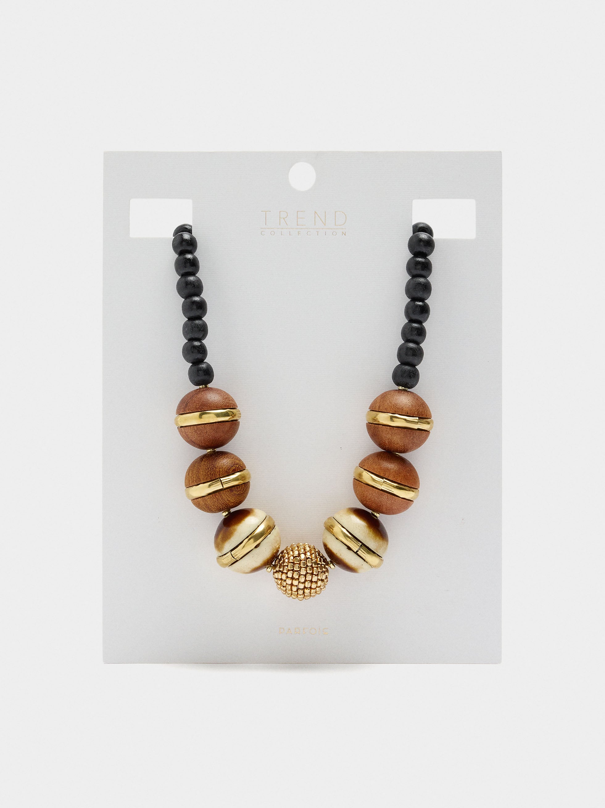 Collar Corto Con Cuentas De Madera