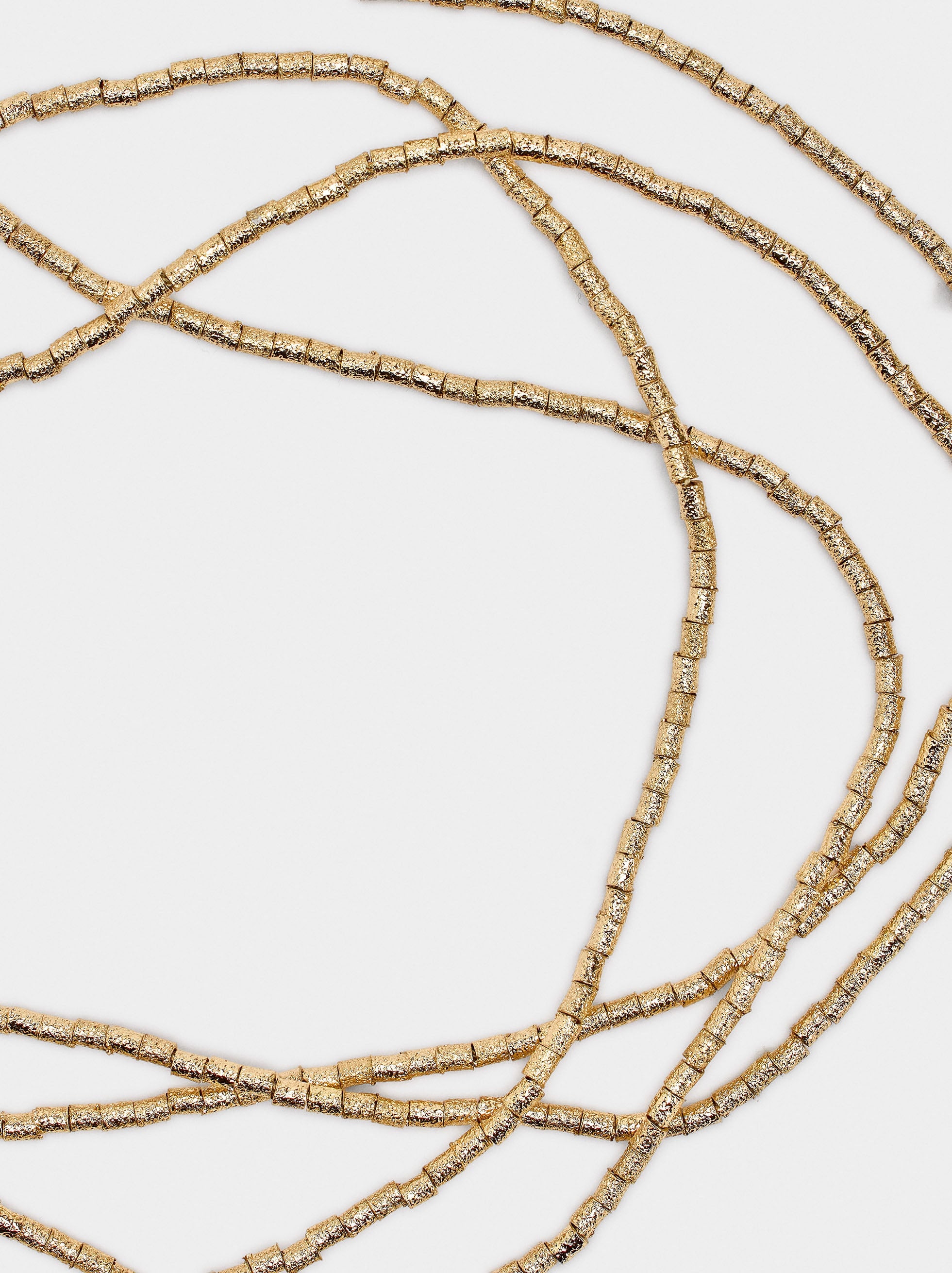 Collar Largo Con Cuentas Cilíndricas