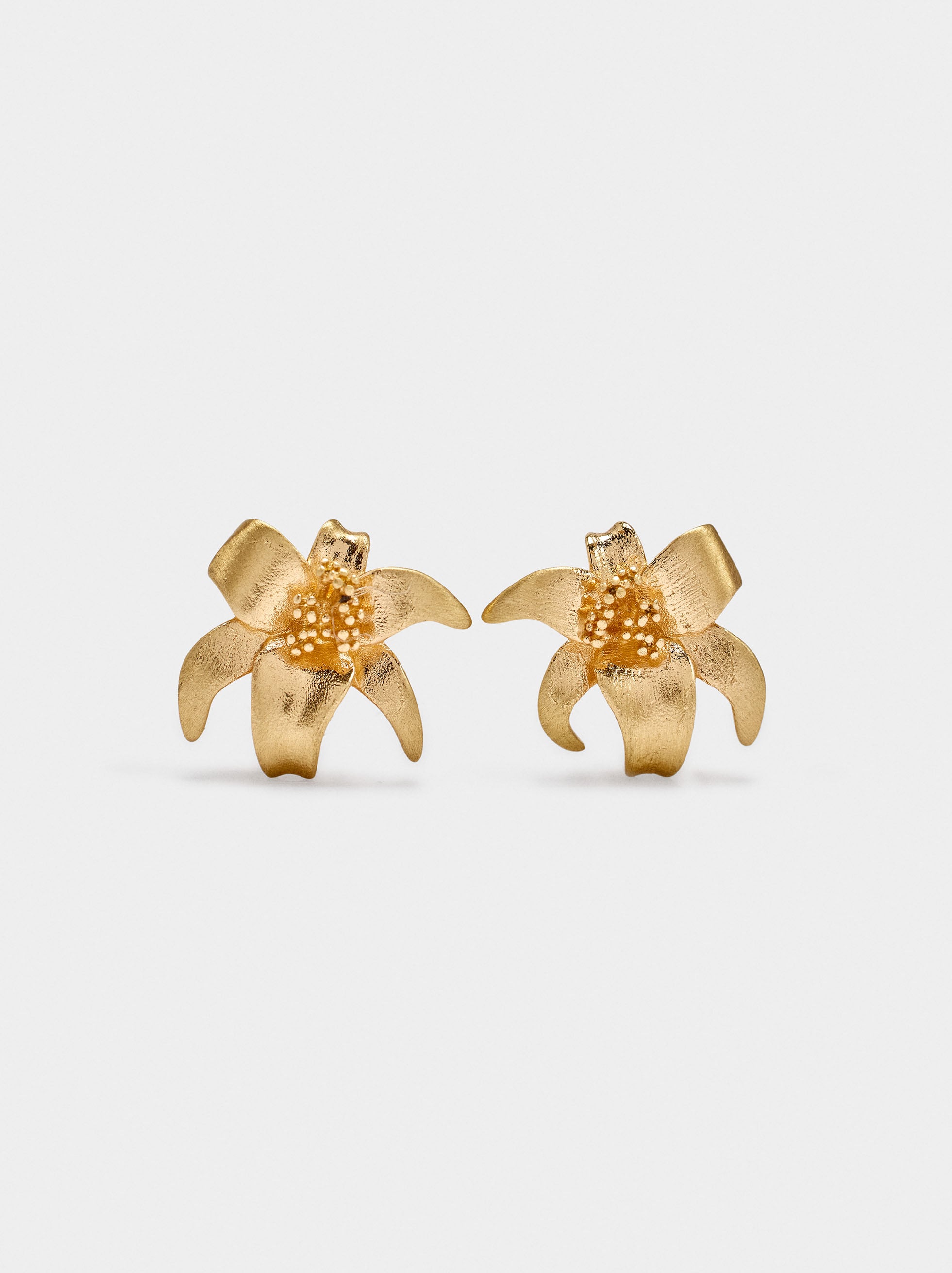 Pendientes De Flor Con Relieve