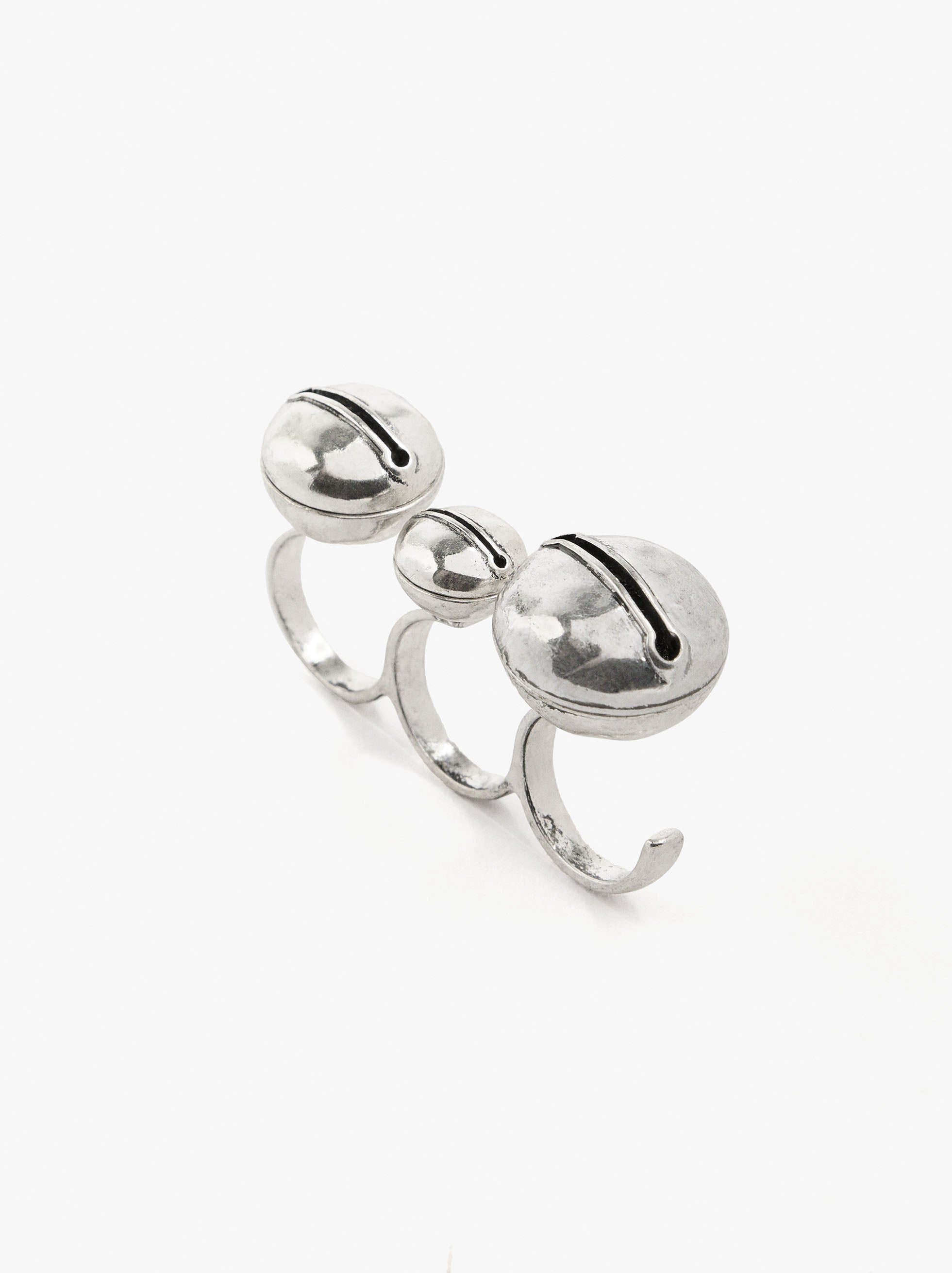 Anillo Triple Con Cascabeles