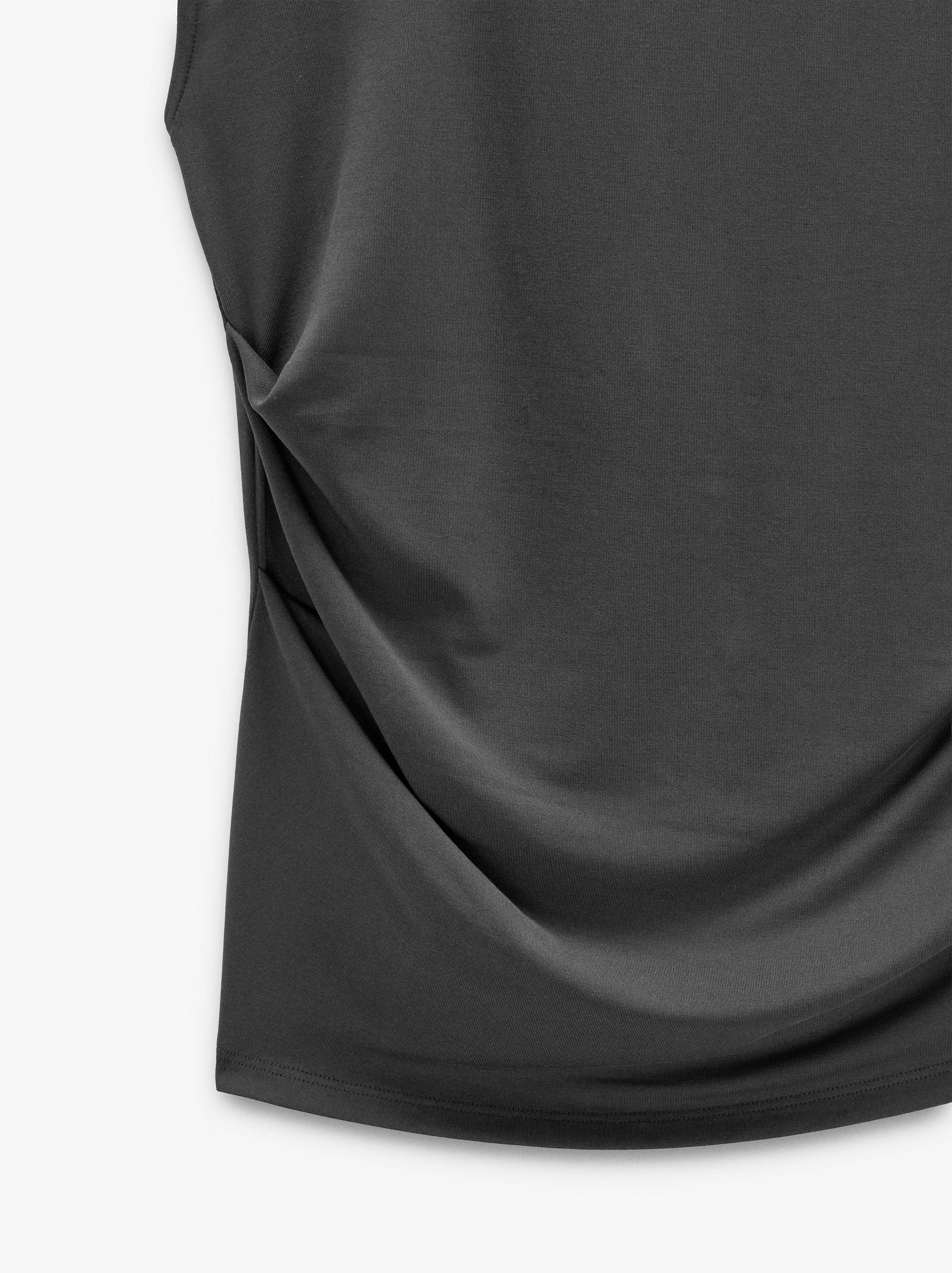 Top Liso Con Fruncidos