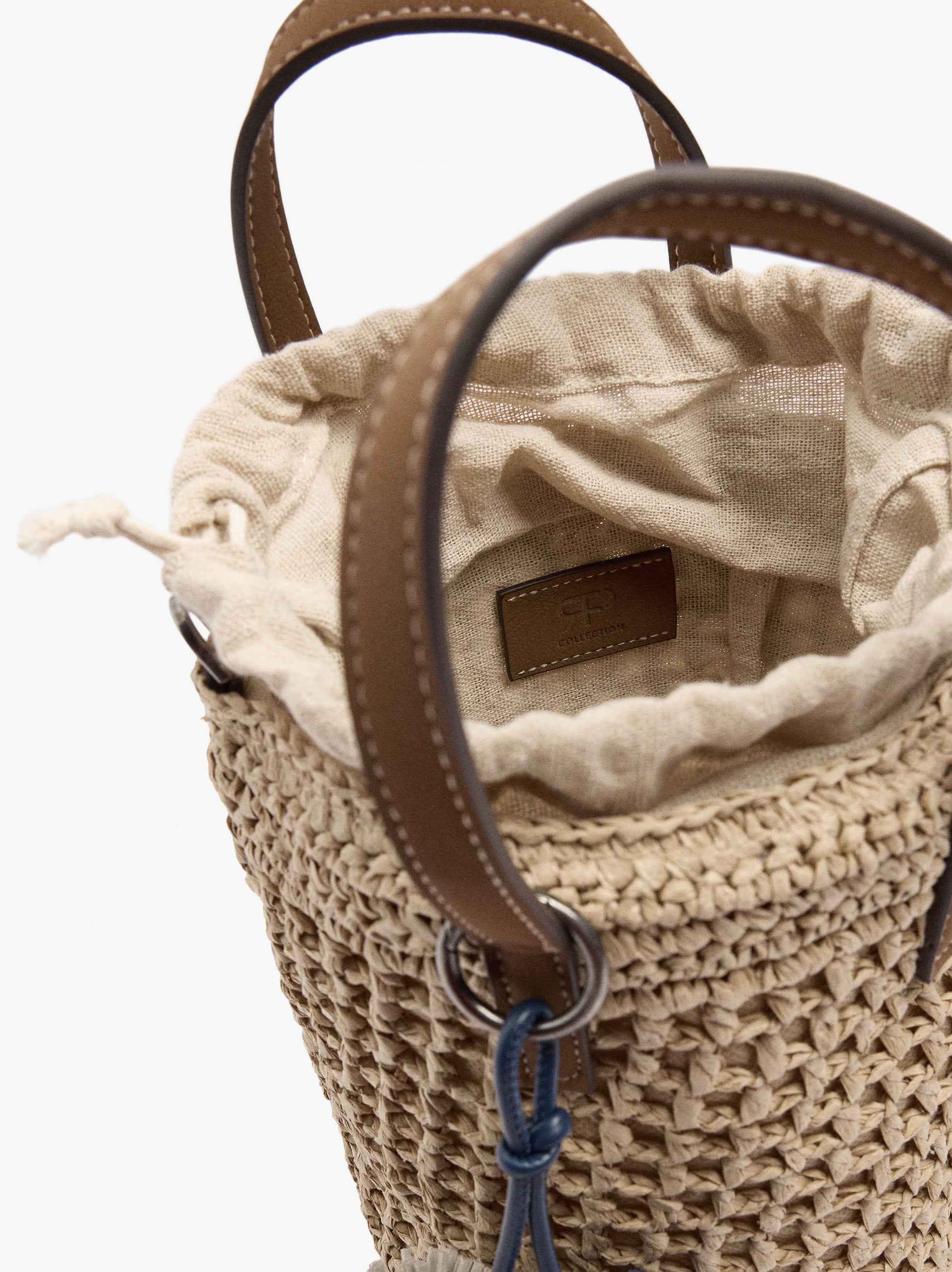 Bolso Bombonera Efecto Rafia Con Pendiente