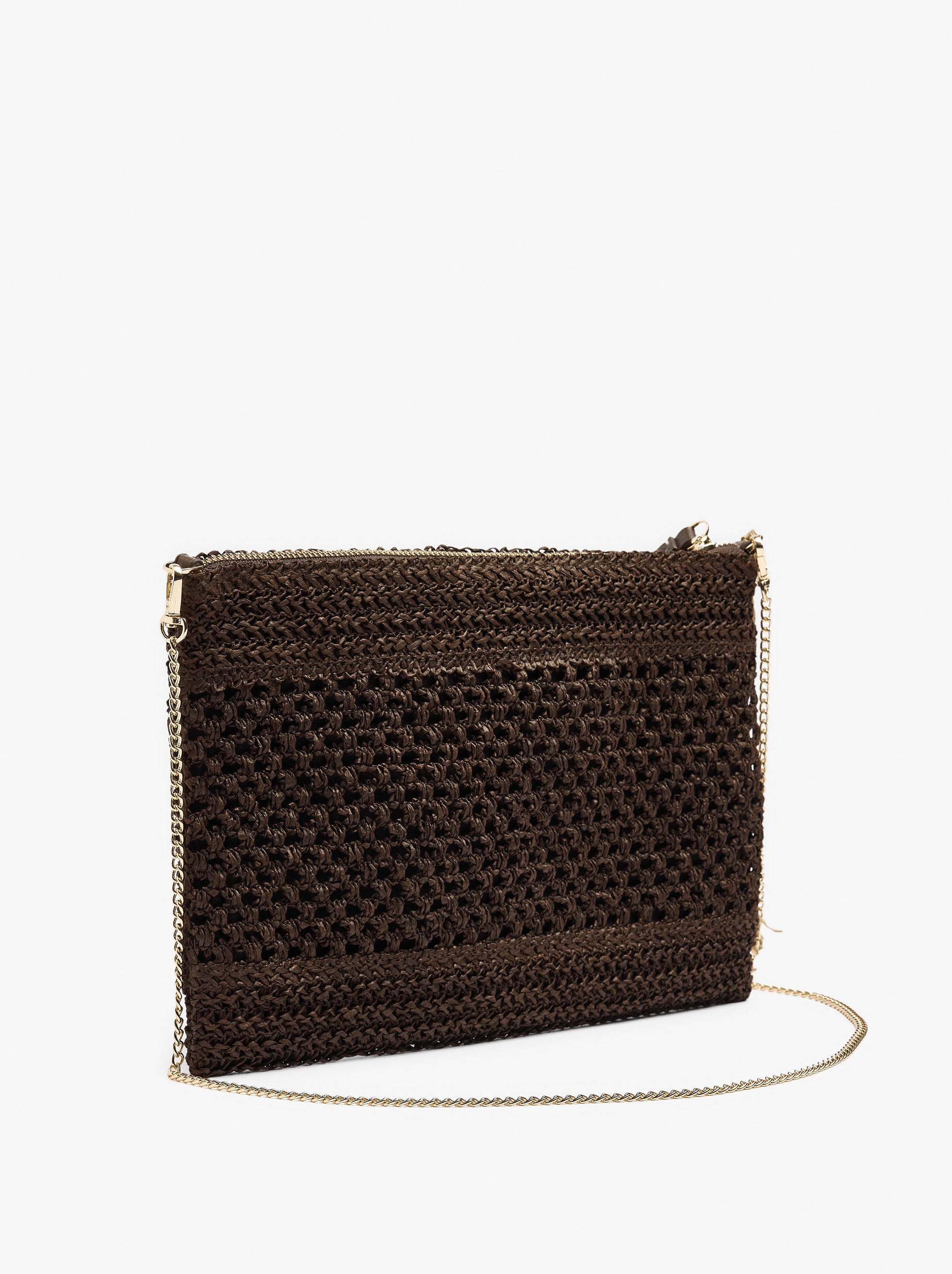 Bolso Sobre Efecto Rafia Con Colgante