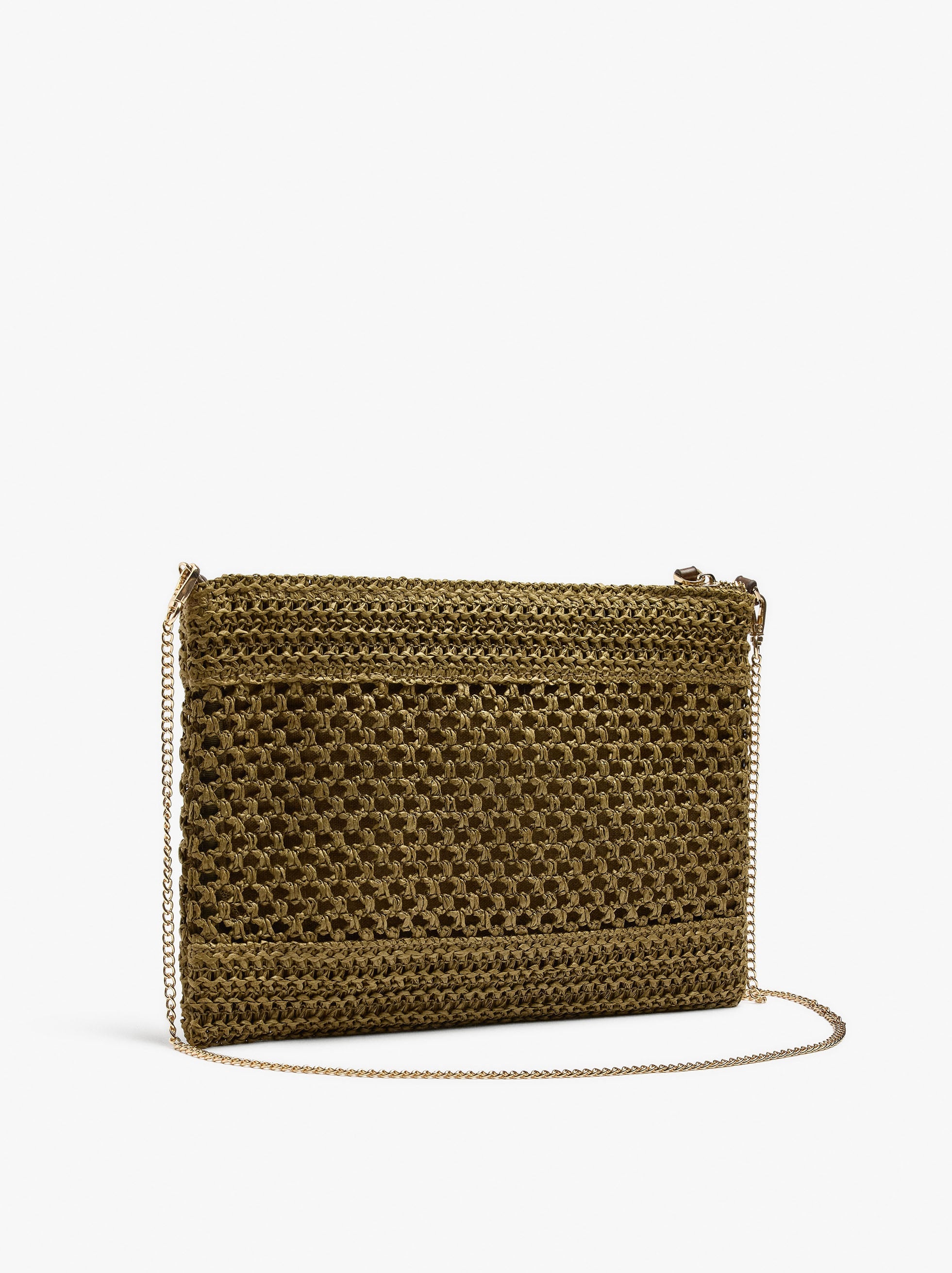 Bolso Sobre Efecto Rafia Con Colgante