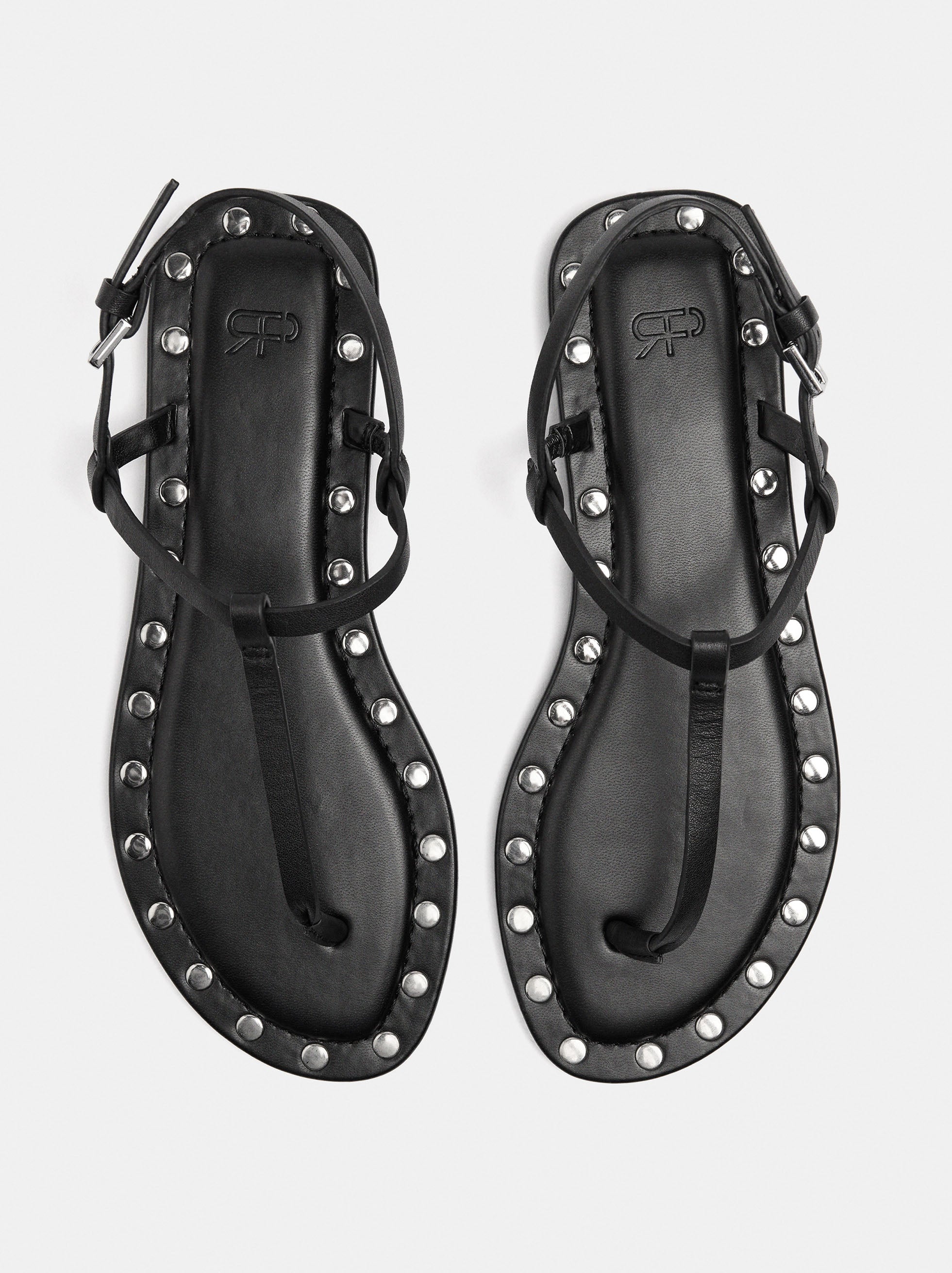 Sandalias Planas De Piel Borde Con Tachuelas