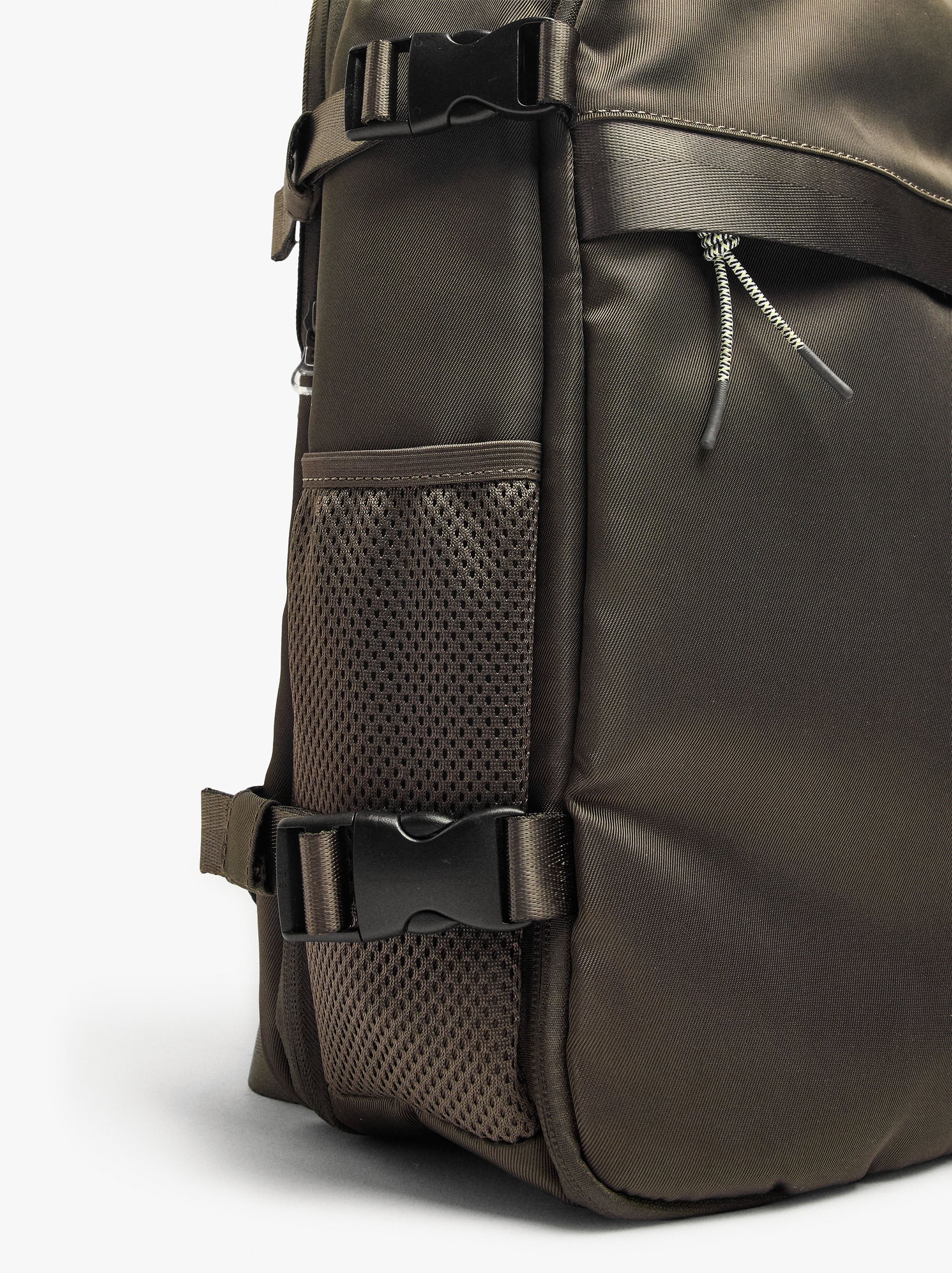 Mochila De Cabina Nylon Extensible Con Porta-Botella