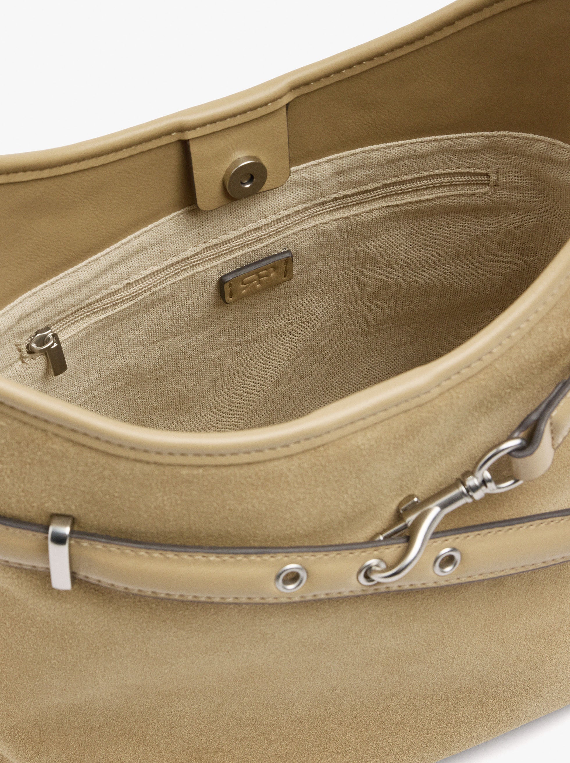 Bolso De Hombro Detalles De Piel Con Cinturón