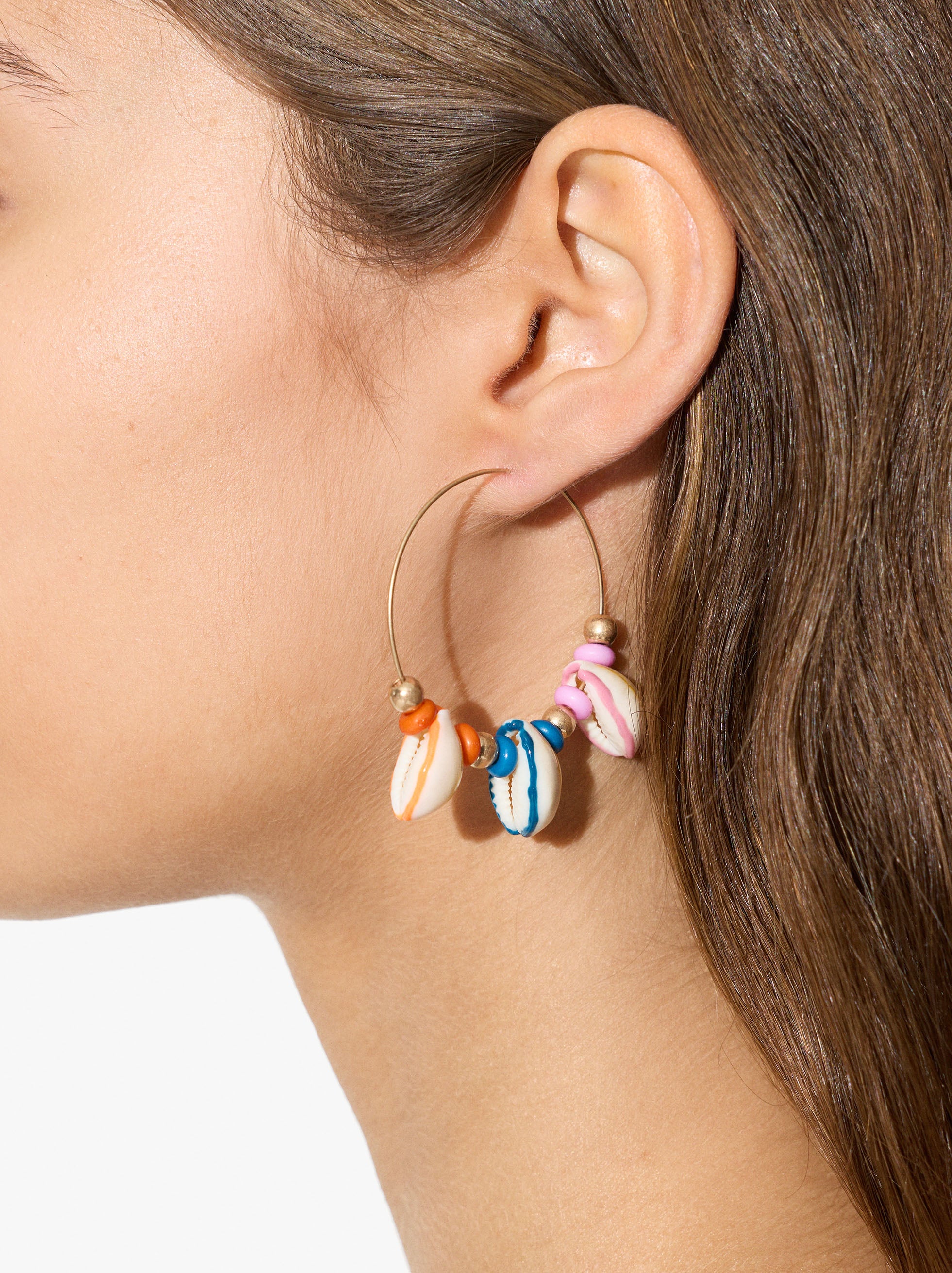 Aros Con Conchas Esmalte Multicolor