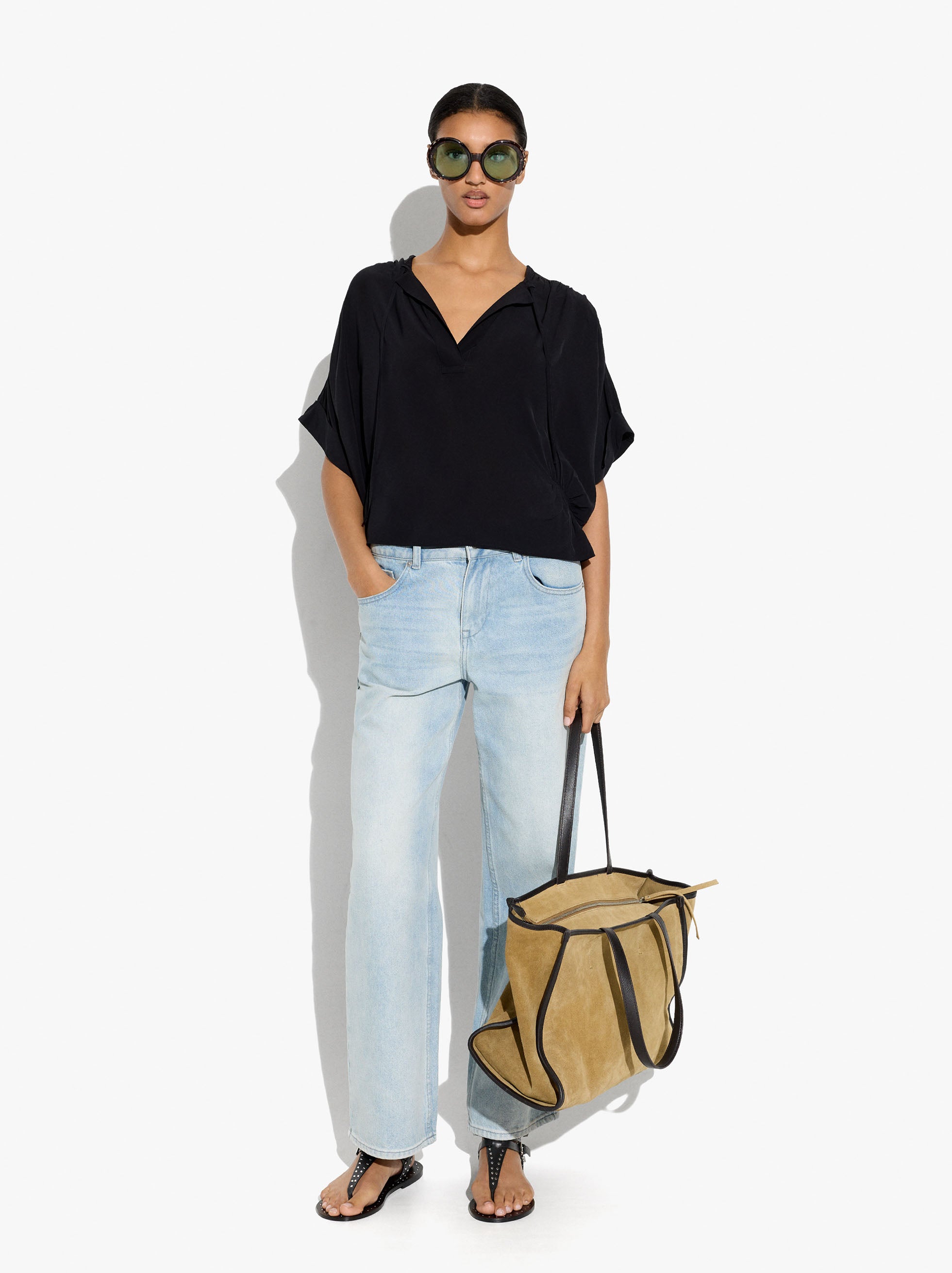 Blusa Lisa Con Fruncidos