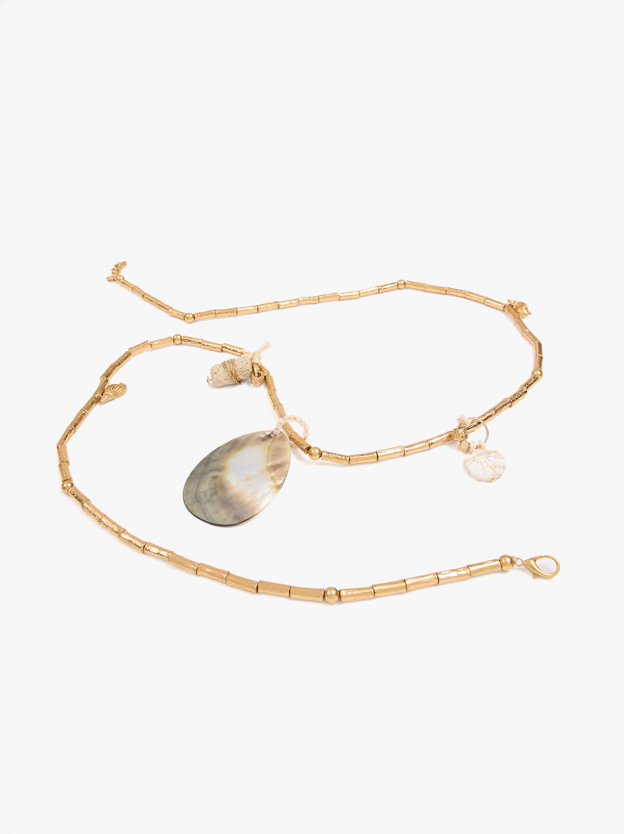 Collar Largo Con Colgante Con Concha