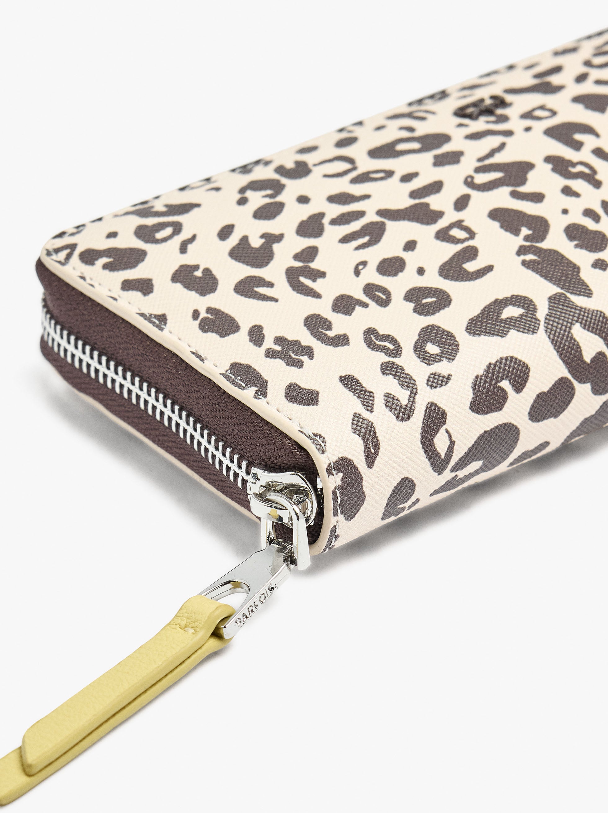 Cartera Estampado Animal L
