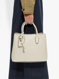 Bolso Tote Con Textura Y Penduro
