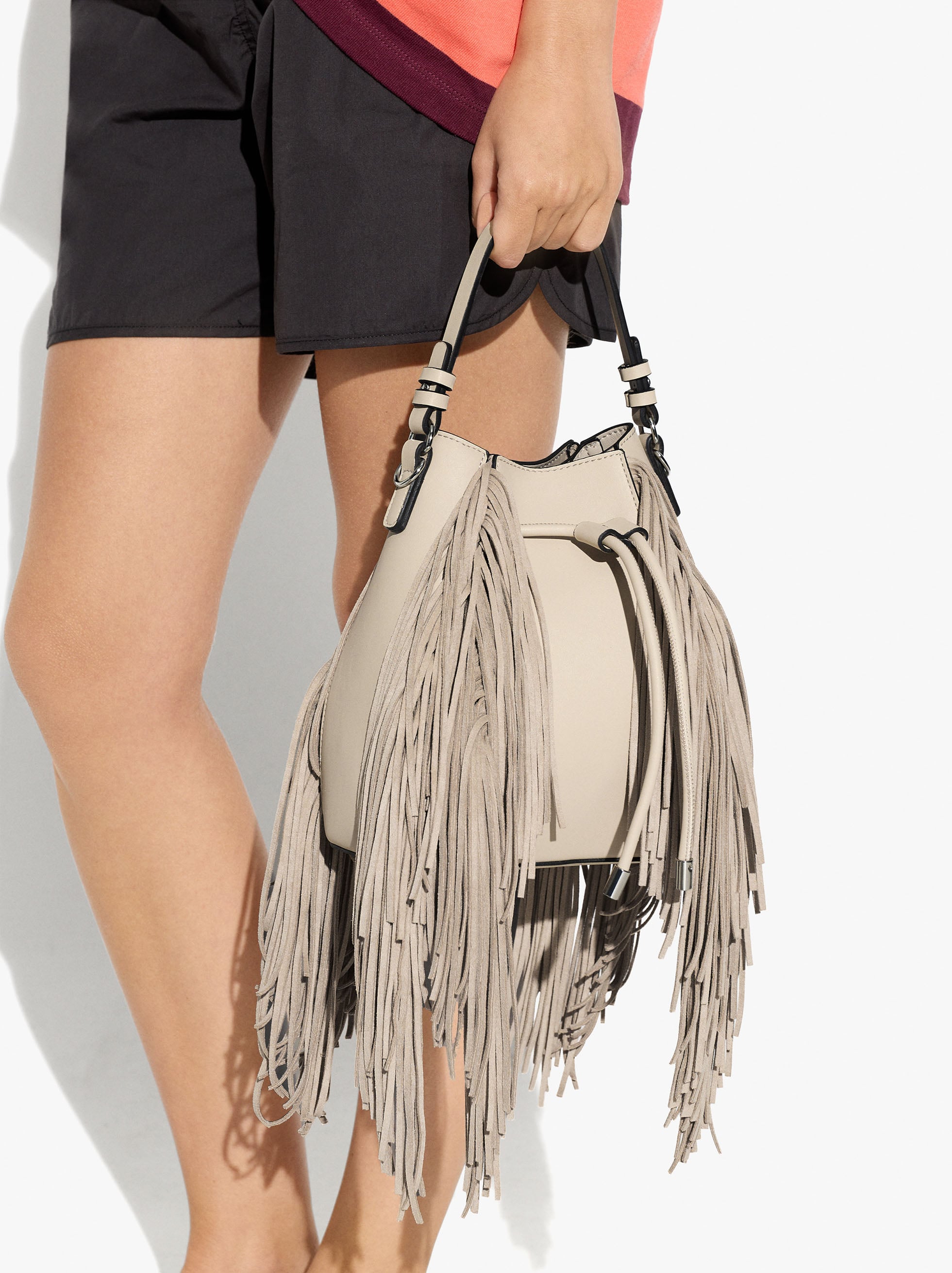Bolso Bombonera Con Flecos Largos