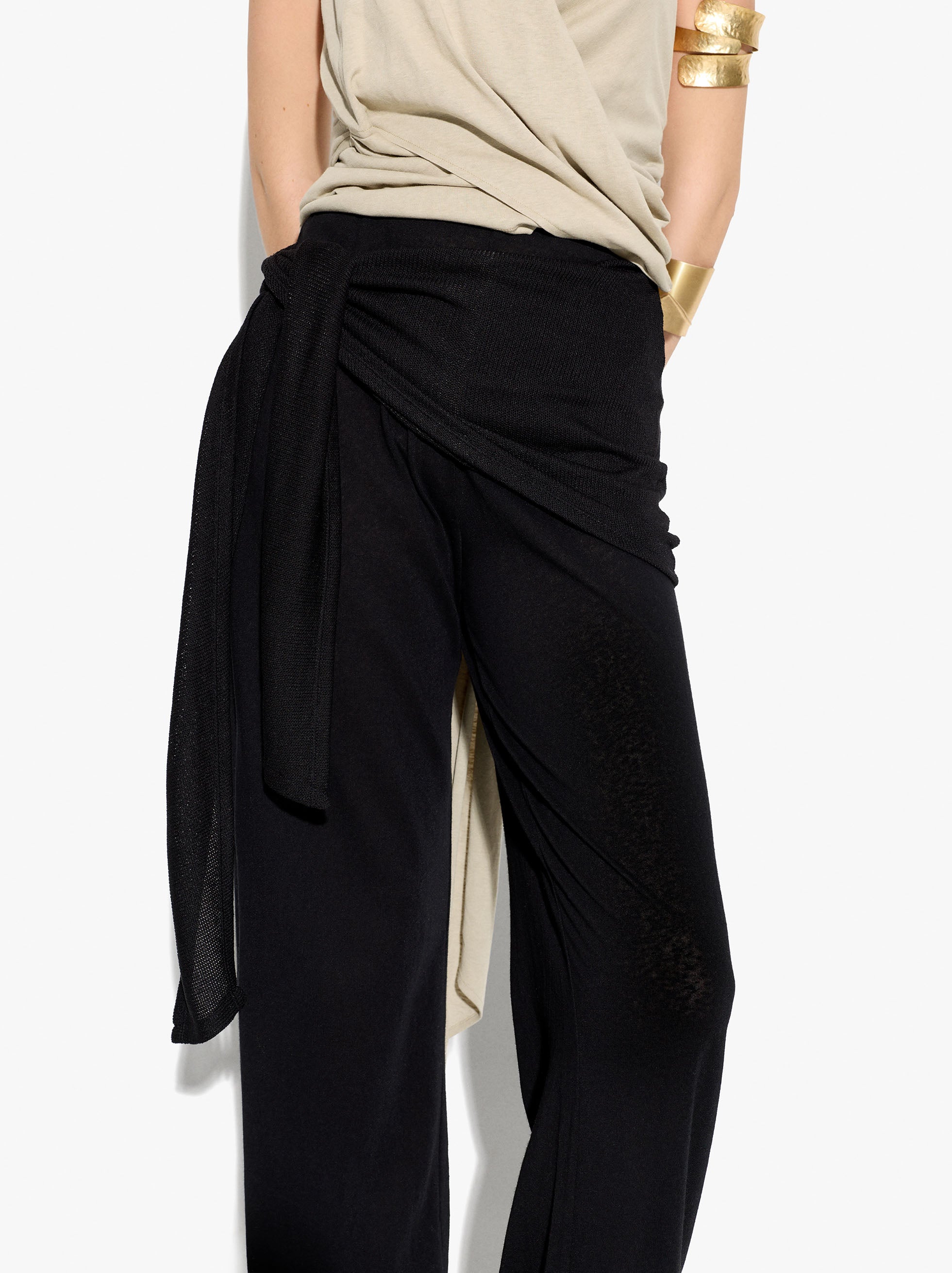 Pantalón Con Drapeado Y Nudo