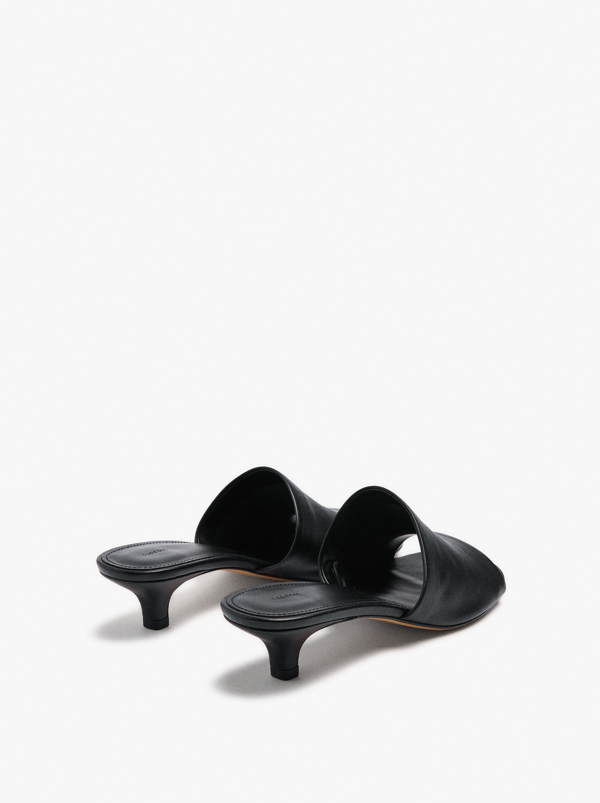 Sandalias De Piel Con Tacón Y Tira Ancha